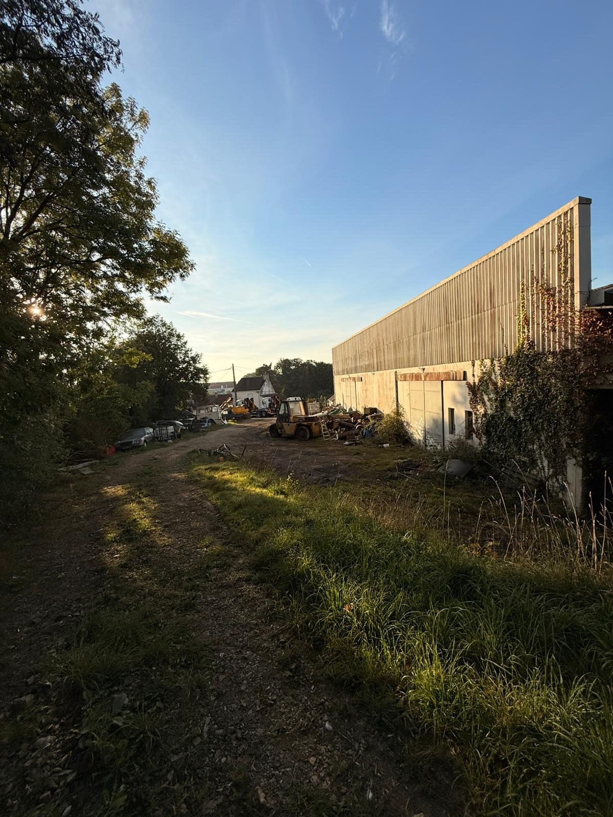Bâtiment commercial de 980 m2 sur terrain de 4 388 m2 à Mamers — photo 13