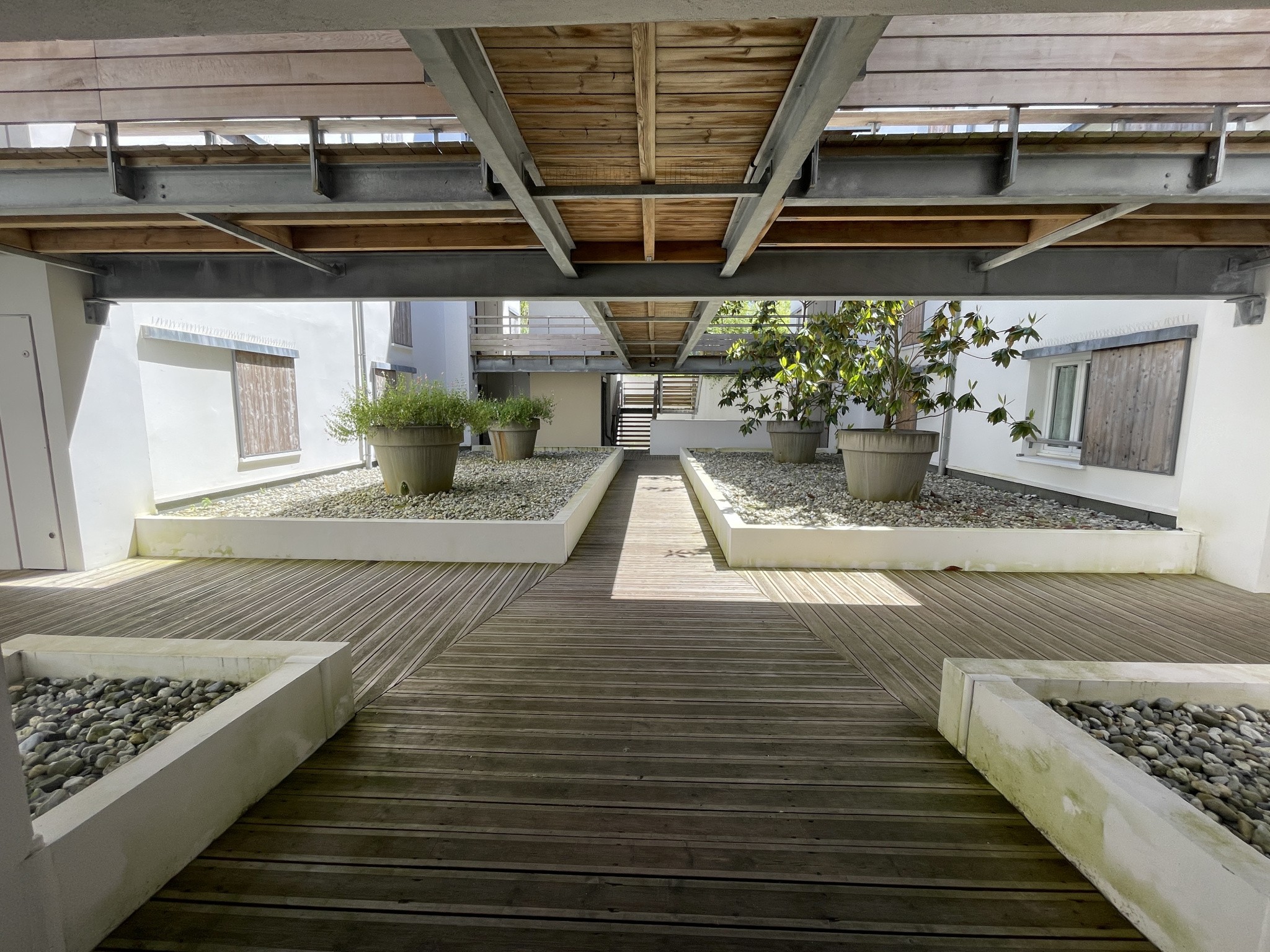 Appartement T3 avec une superbe terrasse — photo 12