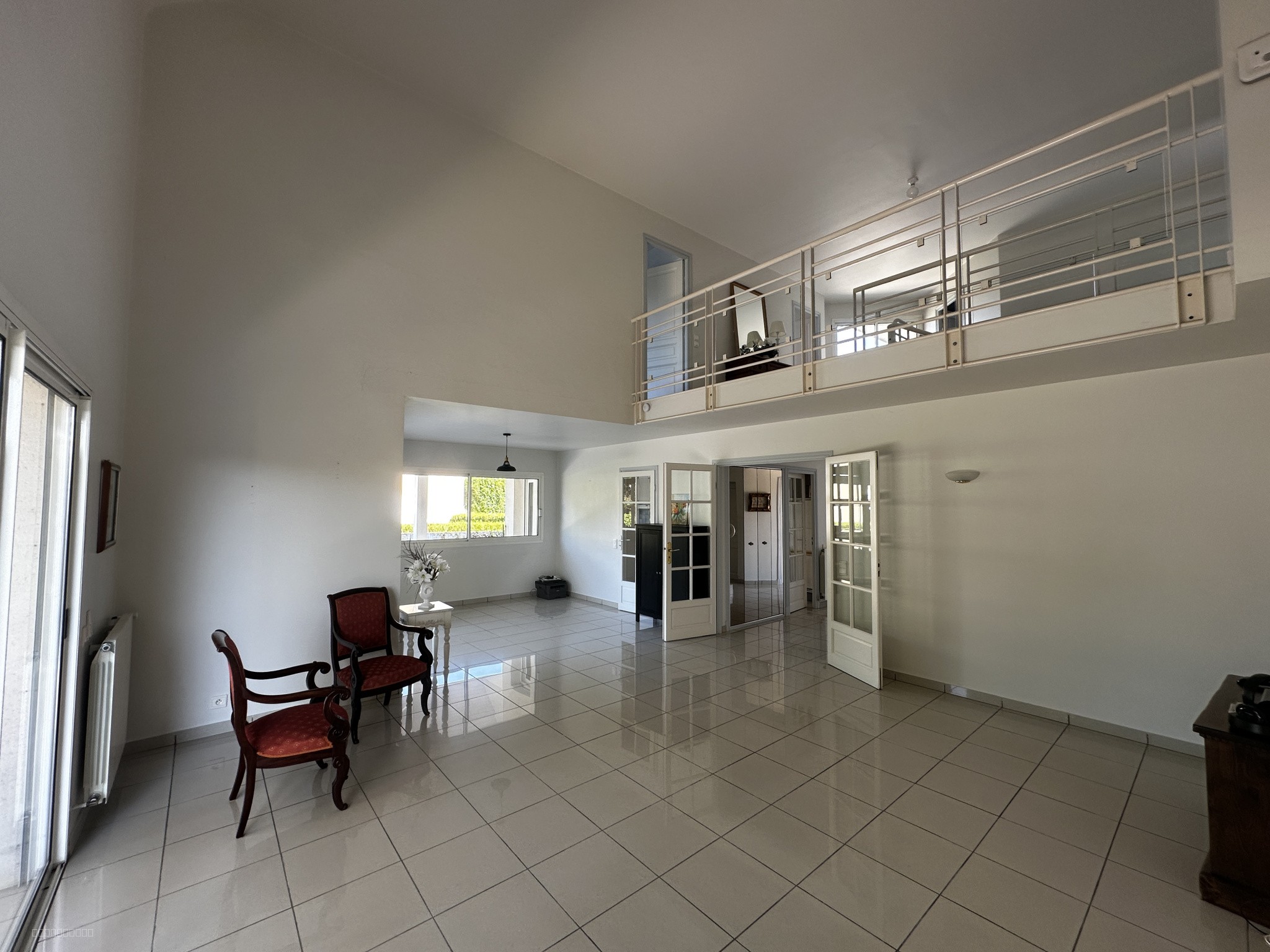 Maison T5 de 163 m2  dans un quartier très recherché — photo 2