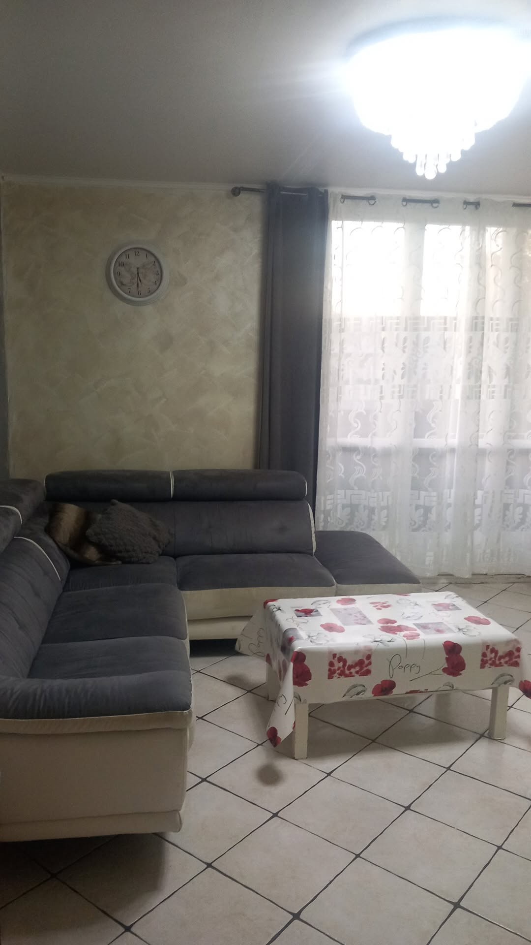 Bel appartement t4 de 76M2 entièrement rénové -quartier NOCAZ ,MONTELIMAR — photo 3
