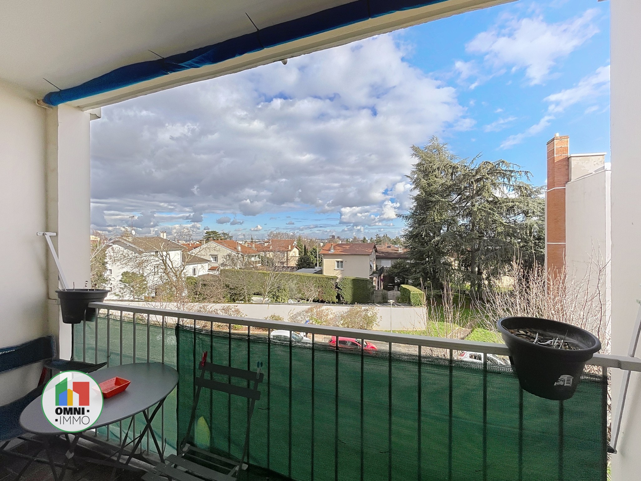 Appartement T3 de 56 m2 avec balcon   proche Hôpital Lyon Sud — photo 2
