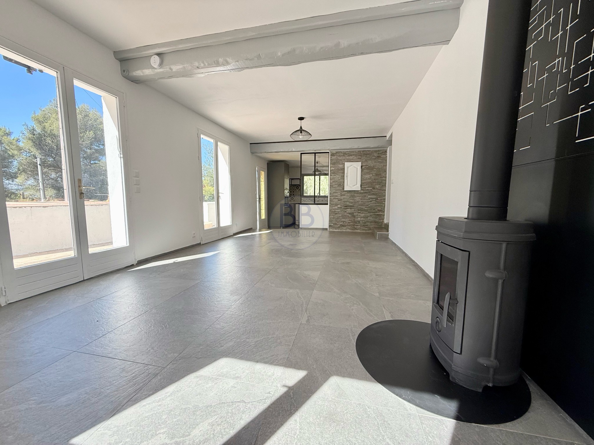 Vente villa 3 pièces rénovée à Fréjus avec piscine — photo 4