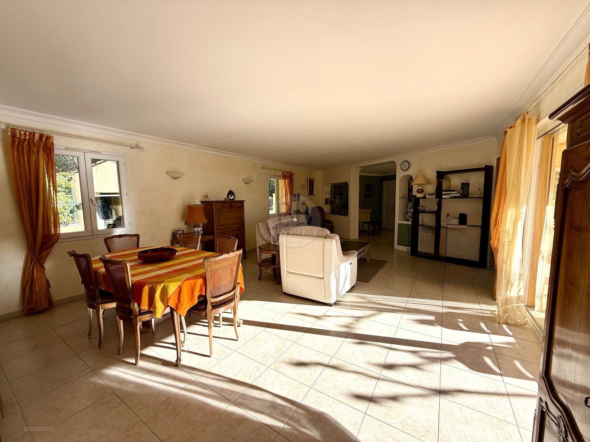 A vendre Villa de plain-pied avec vue dégagée à Draguignan   Quartier résidentiel recherché — photo 6