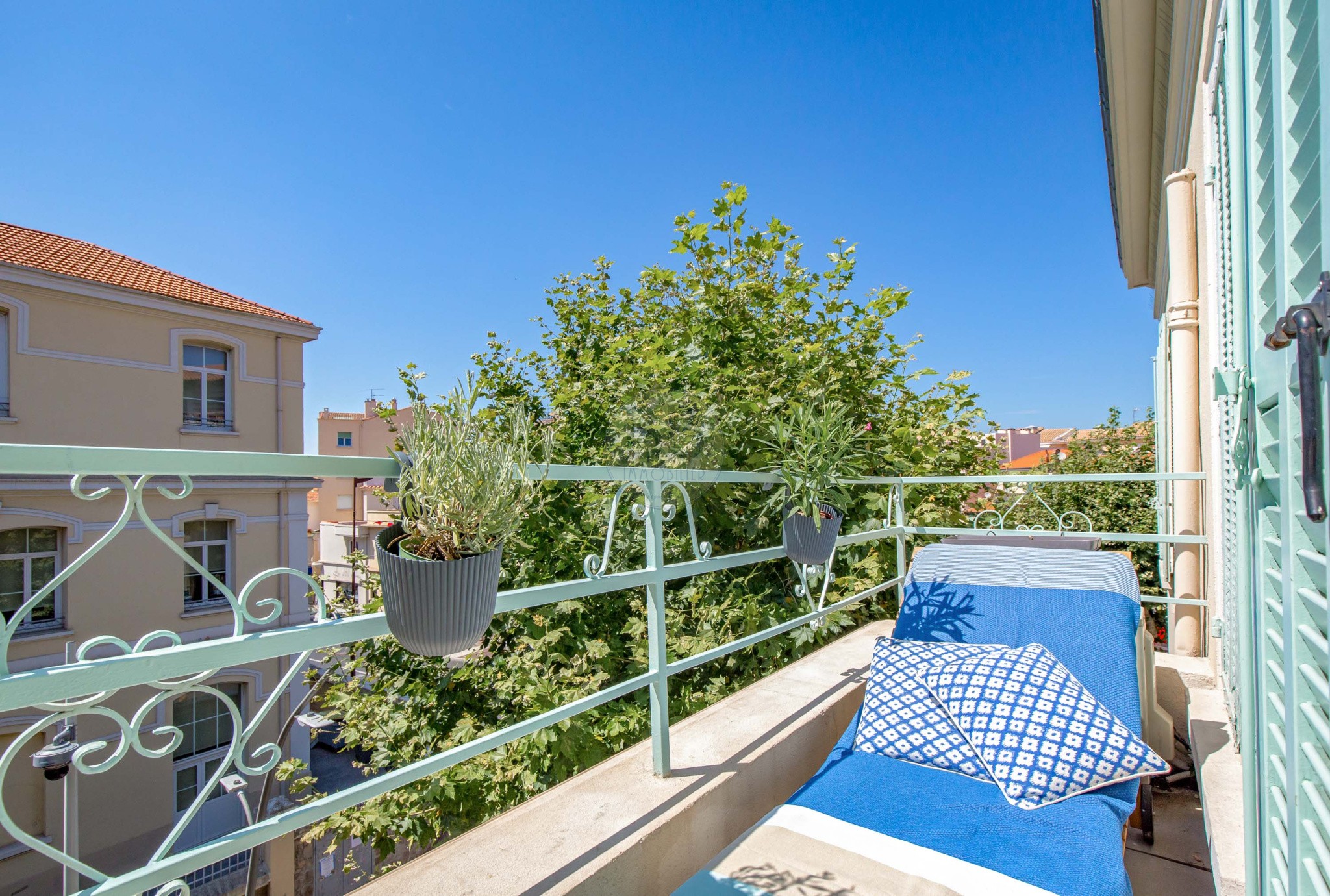 APPARTEMENT UNIQUE   CŒUR DE SAINT-RAPHAËL — photo 2