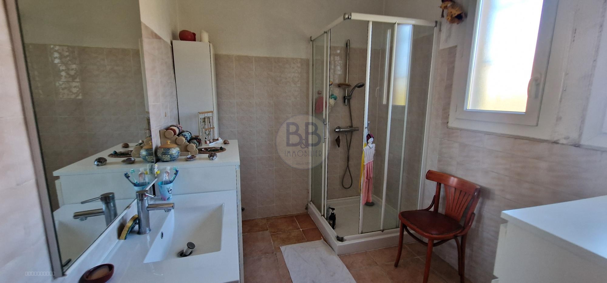 A vendre Haut de villa avec jardin privatif   Quartier des Plaines, Saint-Raphaël — photo 8