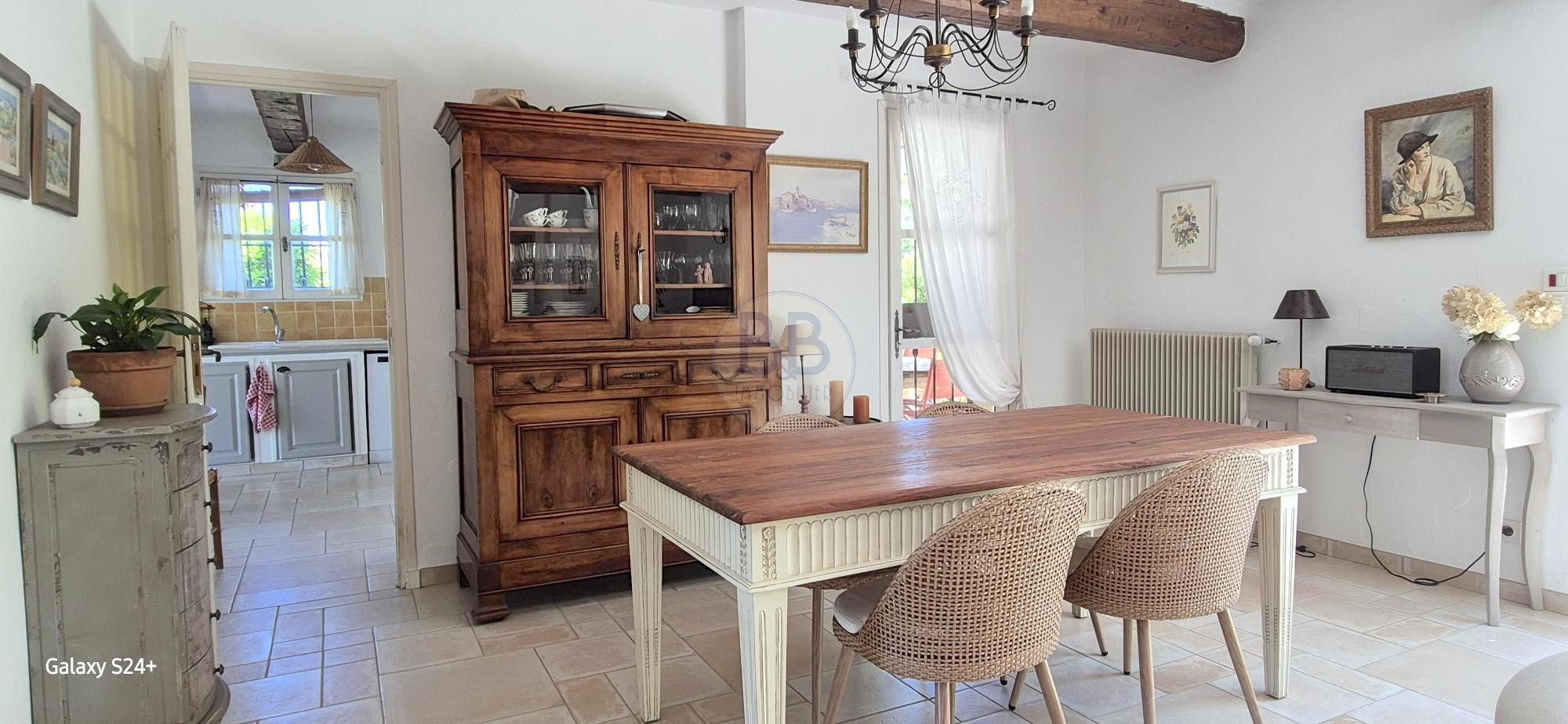 Charme, lumière et authenticité   Maison 4 chambres avec piscine — photo 3