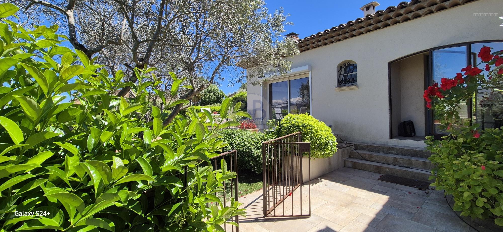 Charme, lumière et authenticité   Maison 4 chambres avec piscine — photo 5