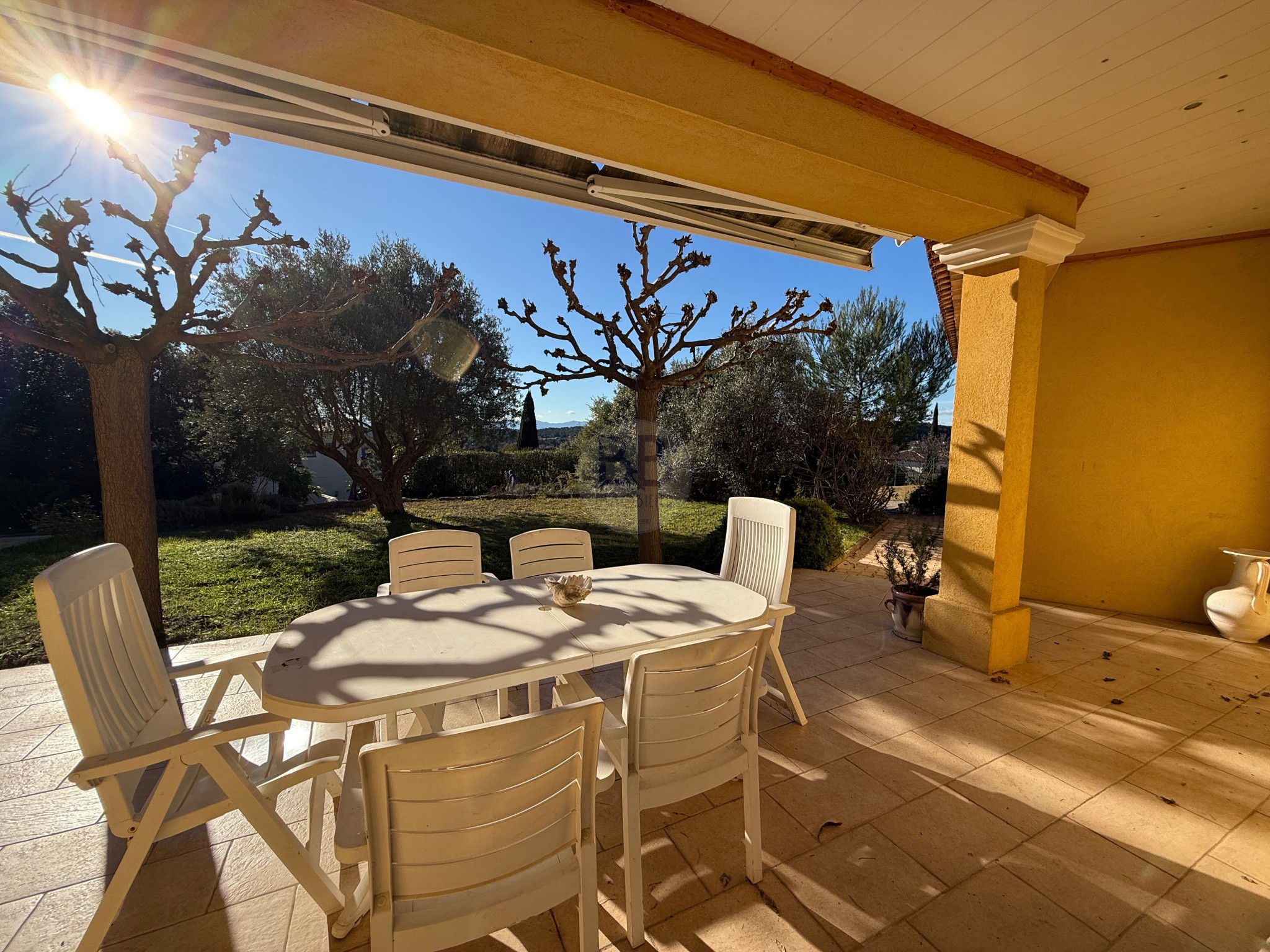 A vendre Villa de plain-pied avec vue dégagée à Draguignan   Quartier résidentiel recherché — photo 9