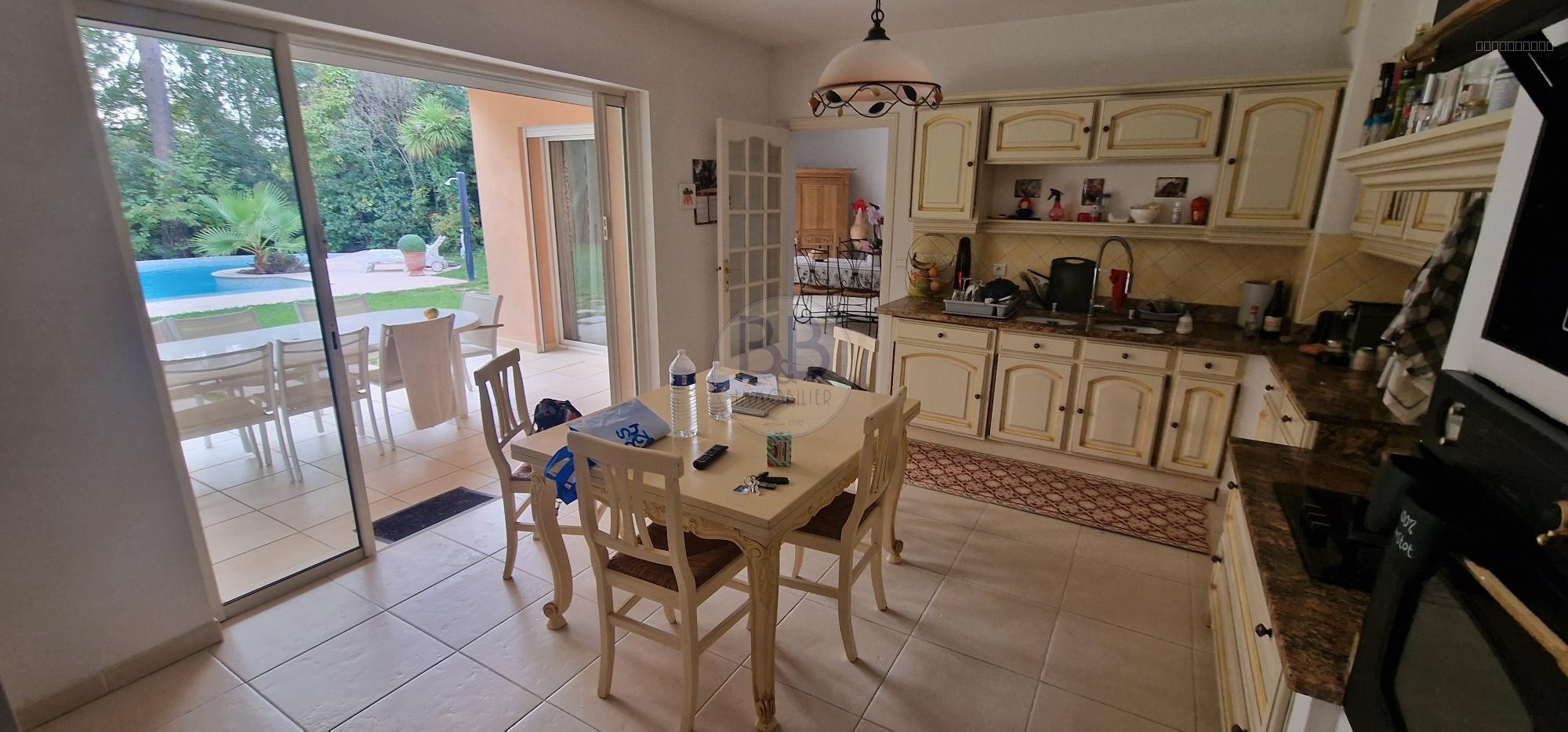 EXCLUSIVITÉ : PROPRIÉTÉ RARE DE PLAIN-PIED À SAINT-RAPHAËL, VALESCURE — photo 13