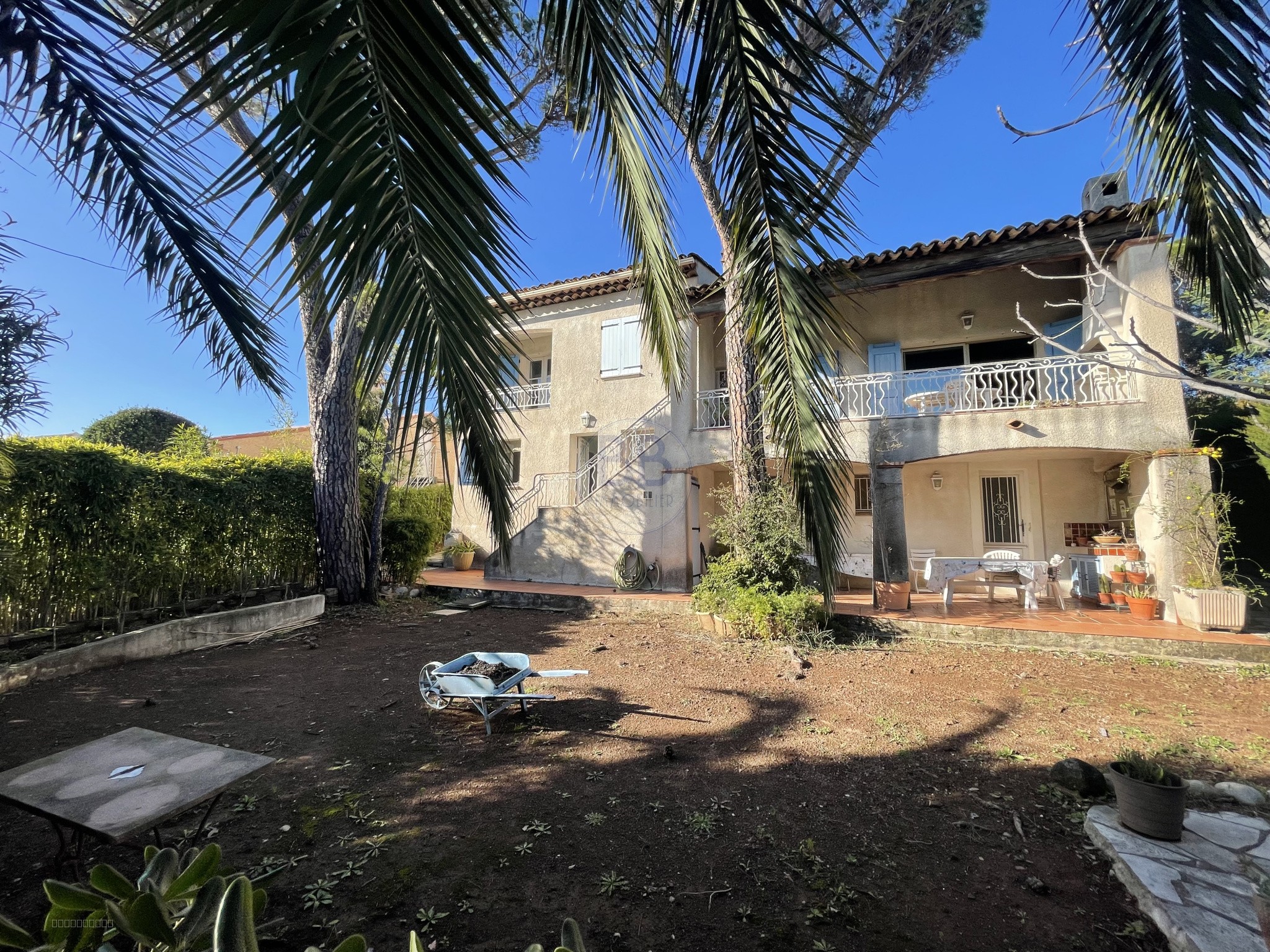 BELLE VILLA  AVEC VUE DEGAGEE — photo 8
