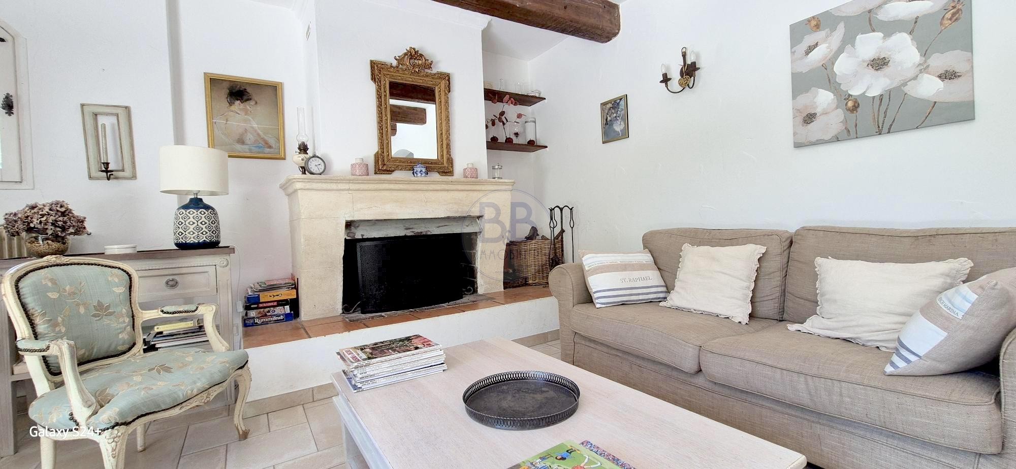 Charme, lumière et authenticité   Maison 4 chambres avec piscine — photo 9
