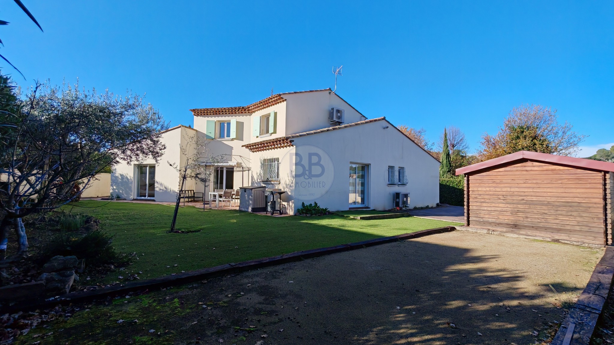MAISON 6 PIECES 163M2 - SAINT RAPHAEL — photo 2