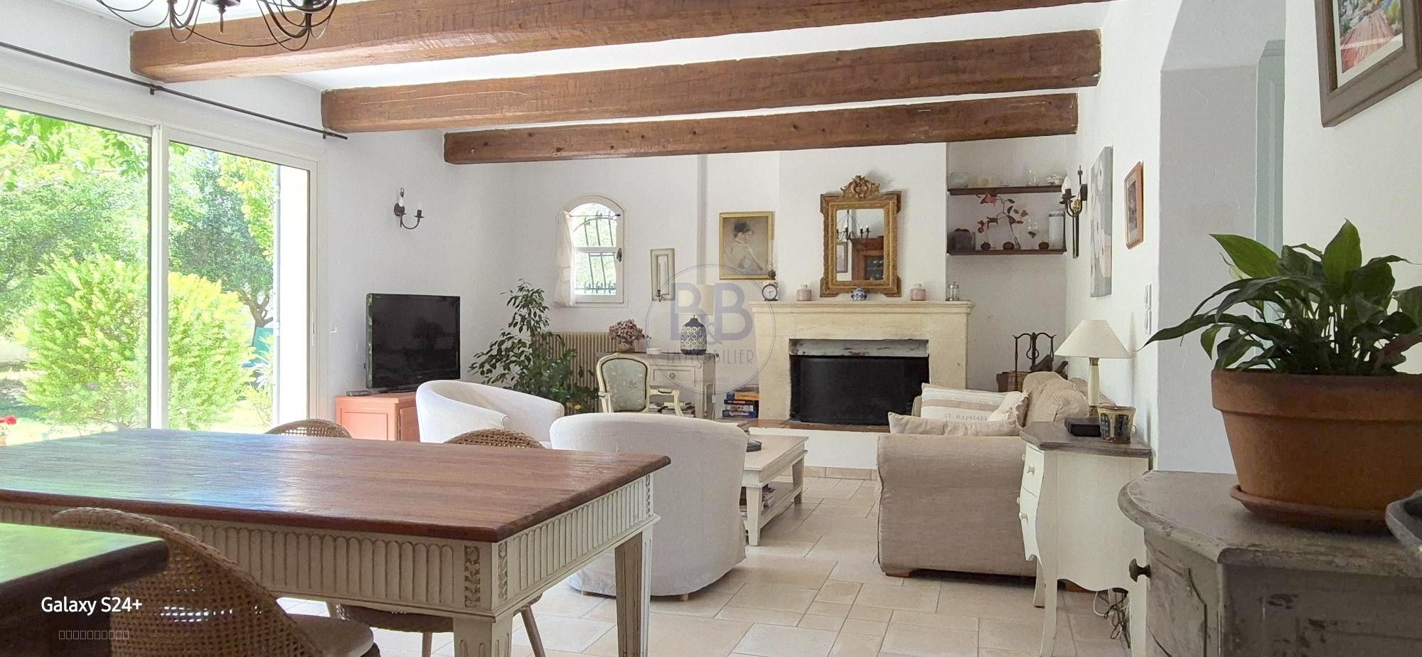 Charme, lumière et authenticité   Maison 4 chambres avec piscine — photo 2