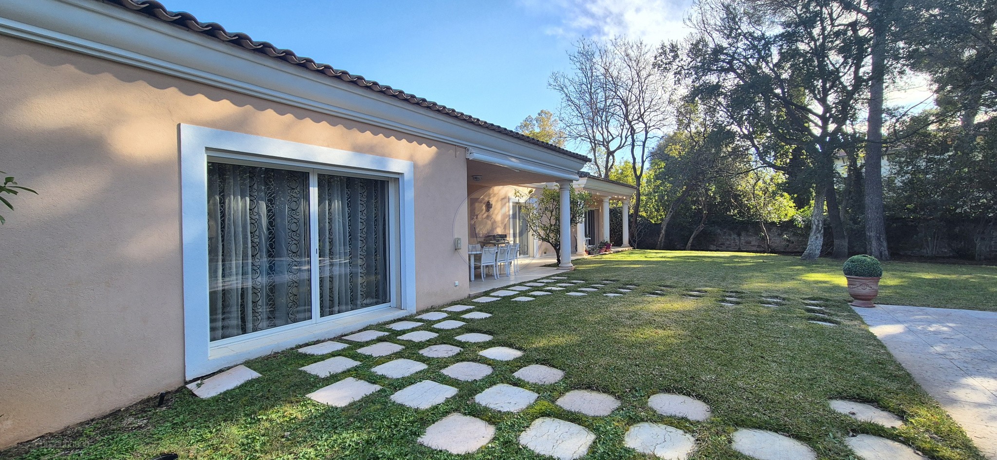 EXCLUSIVITÉ : PROPRIÉTÉ RARE DE PLAIN-PIED À SAINT-RAPHAËL, VALESCURE — photo 6