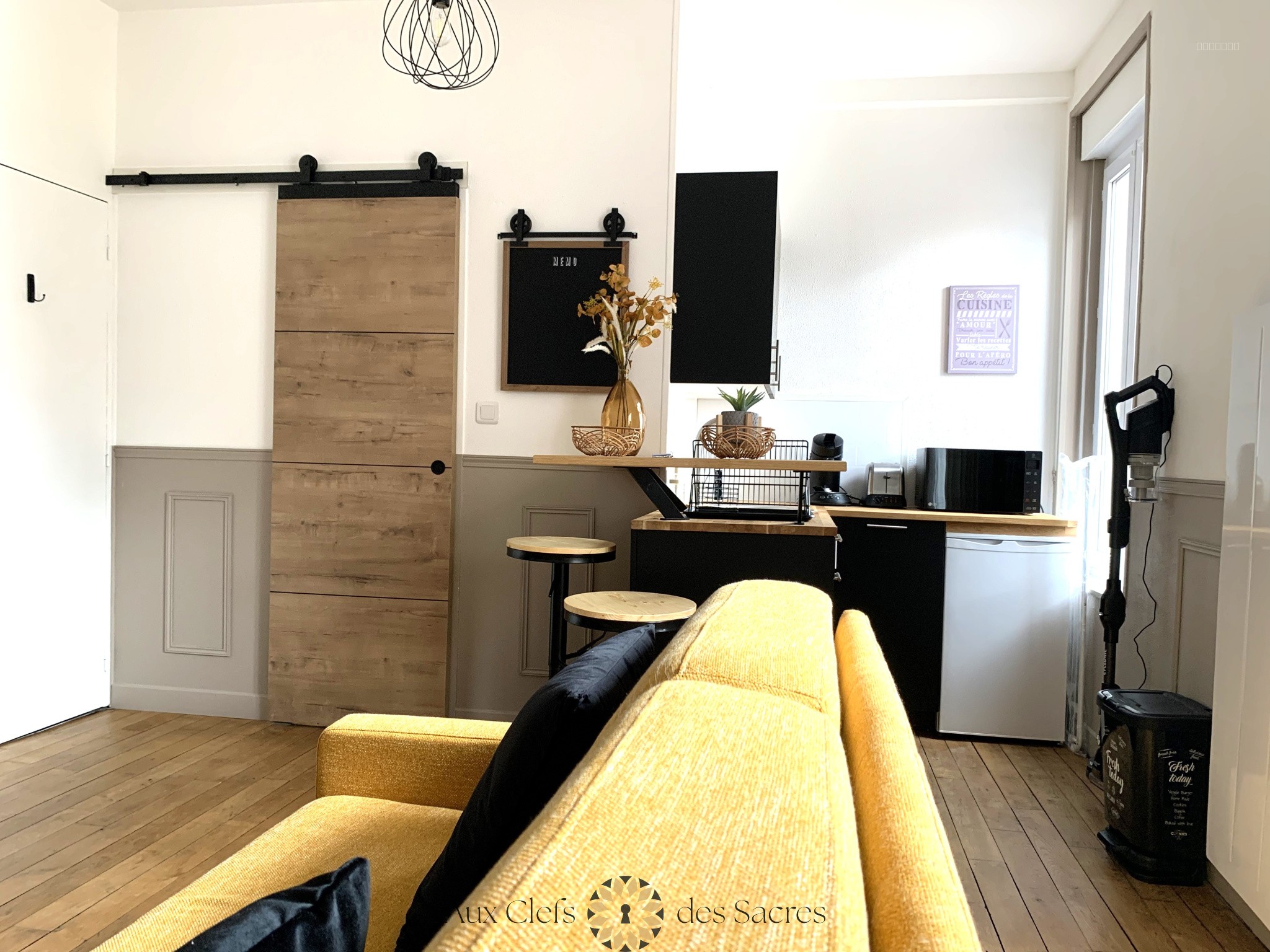 A VENDRE : Studio rénové et vendu meublé avec locataire — photo 19