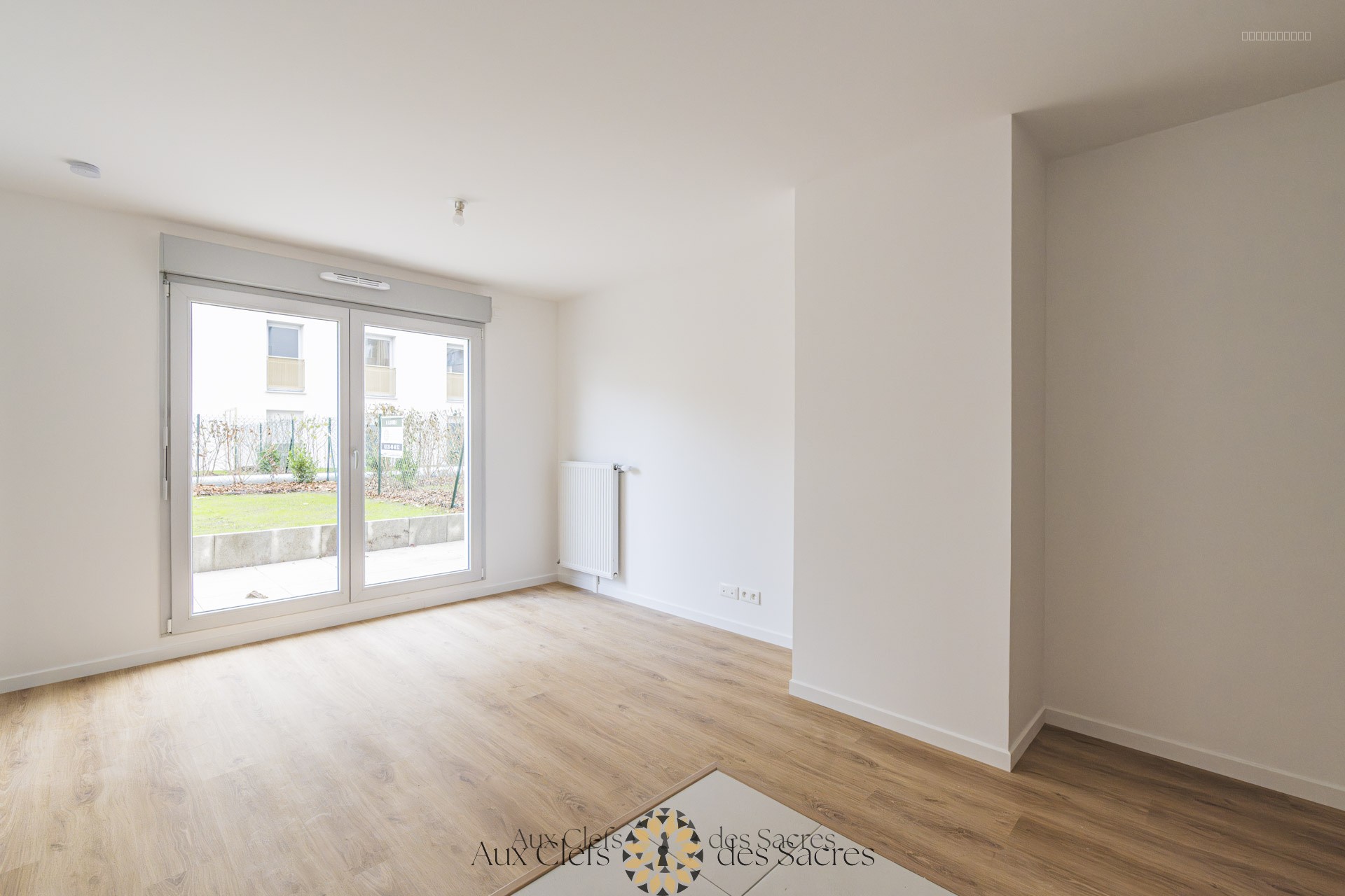 REIMS CENTRE - PONT DE VESLE / COMEDIE - APPARTEMENT T2 avec terrasse et stationnement — photo 7