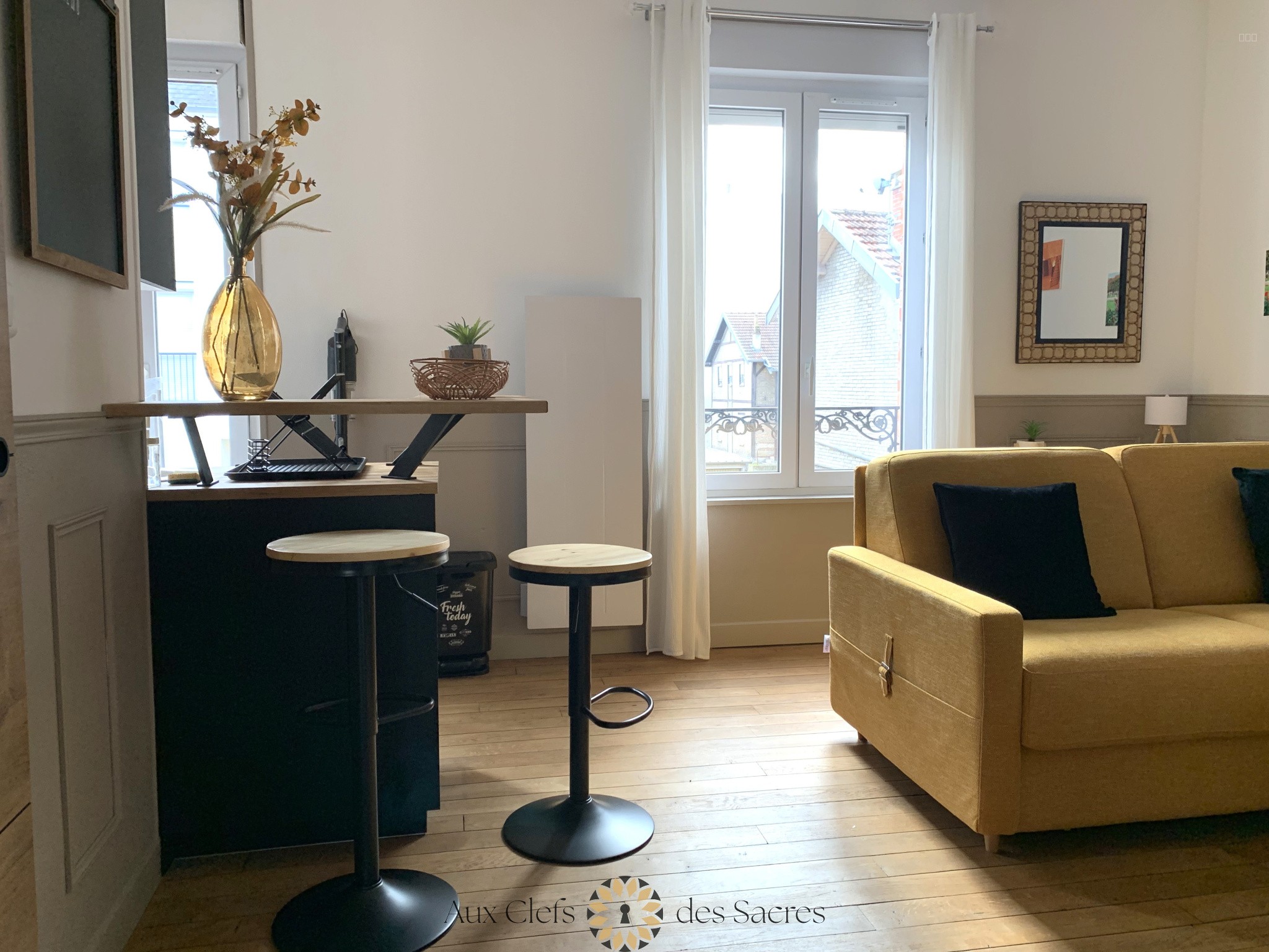 A VENDRE : Studio rénové et vendu meublé avec locataire — photo 11