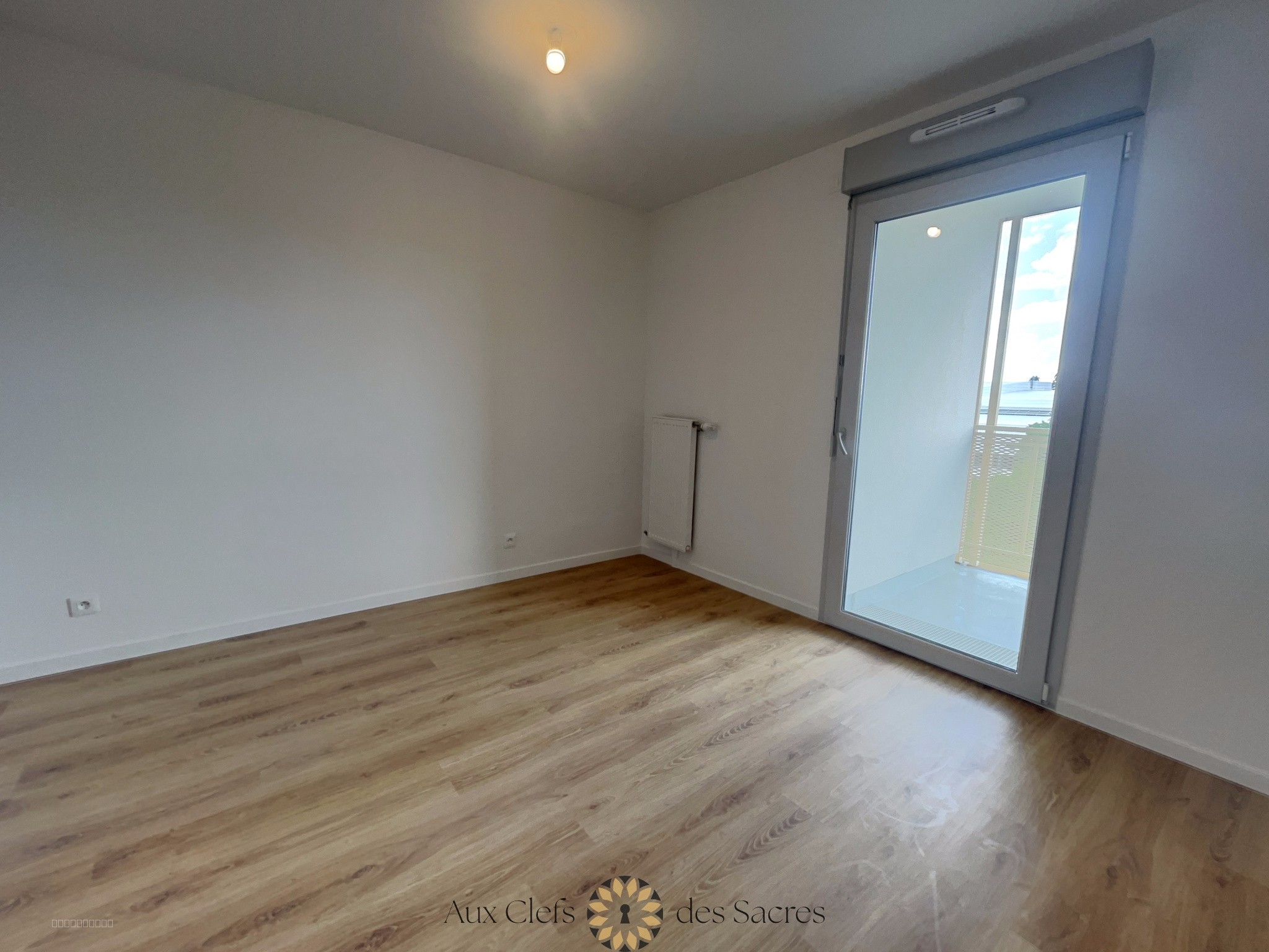 REIMS CENTRE - PONT DE VESLE / COMEDIE - APPARTEMENT T4 AVEC BALCON ET STATIONNEMENT — photo 16