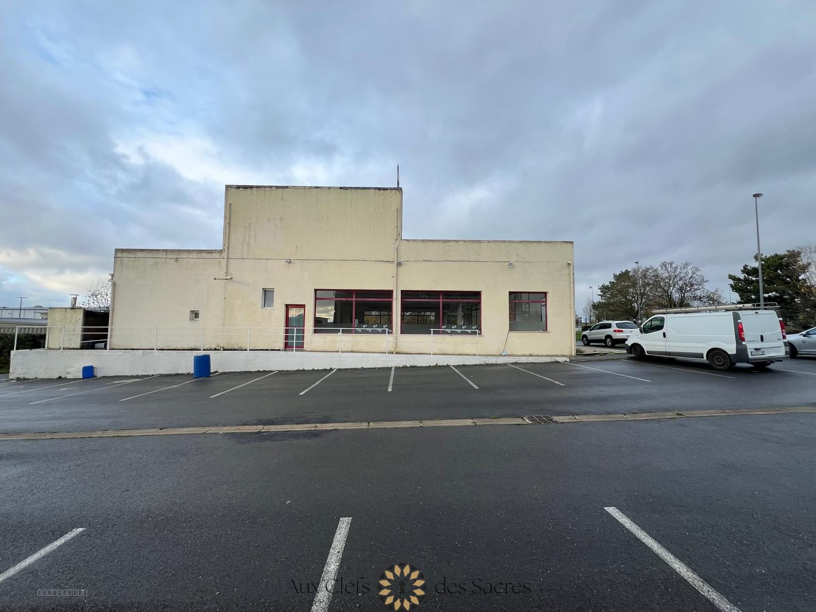 LOCAL COMMERCIAL — photo 2