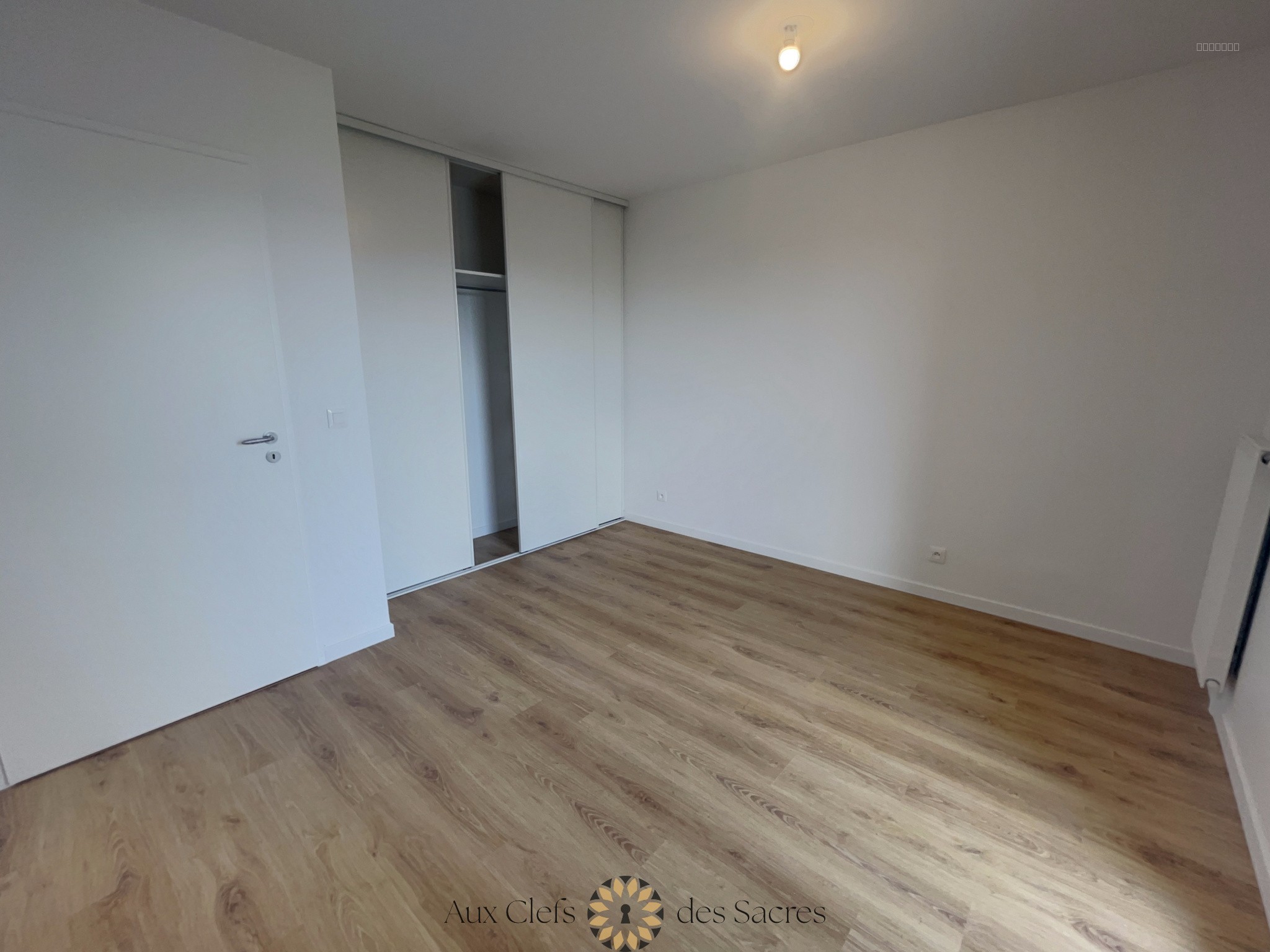 REIMS CENTRE - PONT DE VESLE / COMEDIE - APPARTEMENT T4 AVEC BALCON ET STATIONNEMENT — photo 19