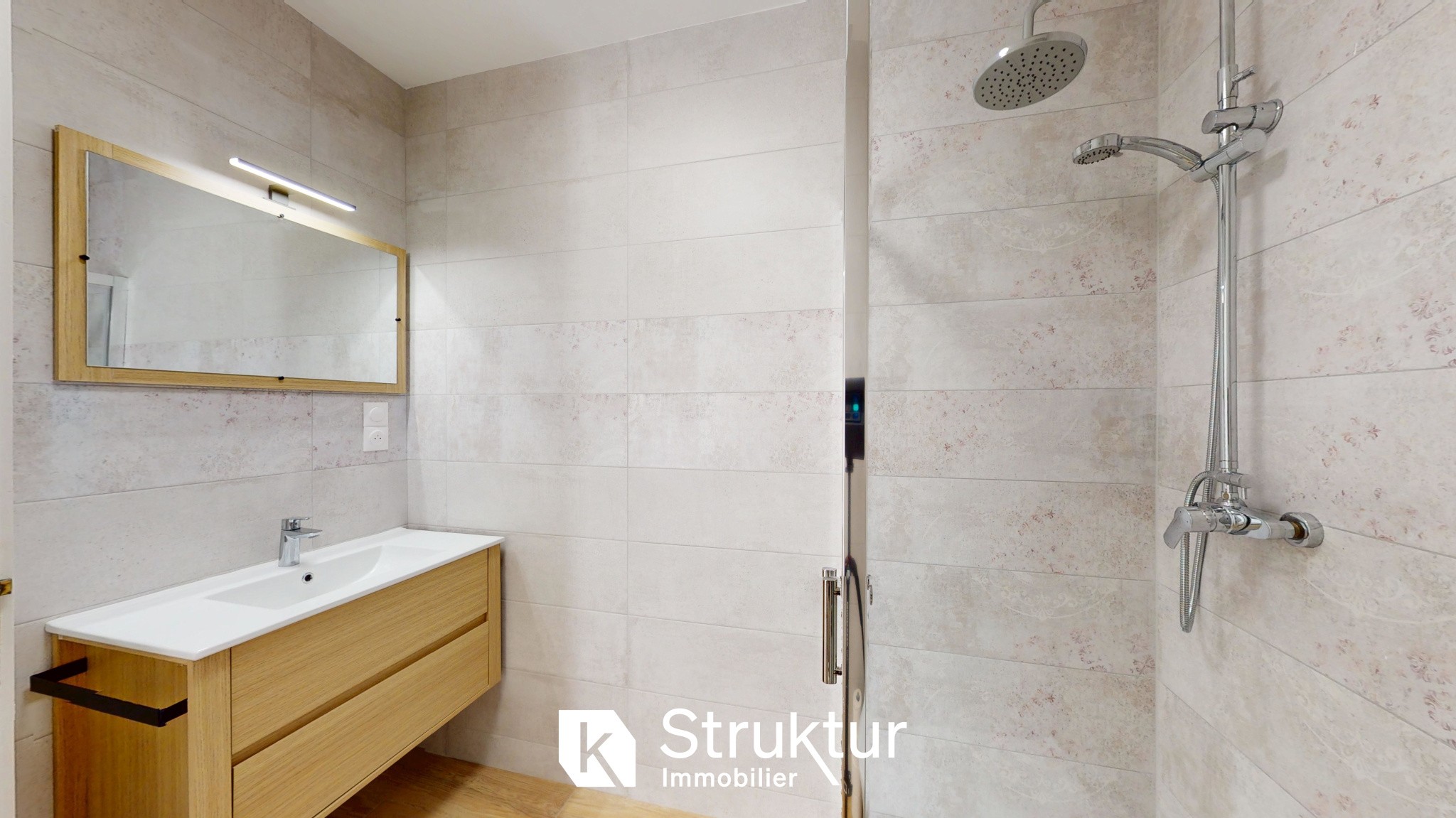 APPARTEMENT F2 RENOVE MEUBLE EN REZ DE CHAUSSEE — photo 3