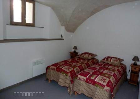 SOLLIERE,  Très beau T4 neuf — photo 2