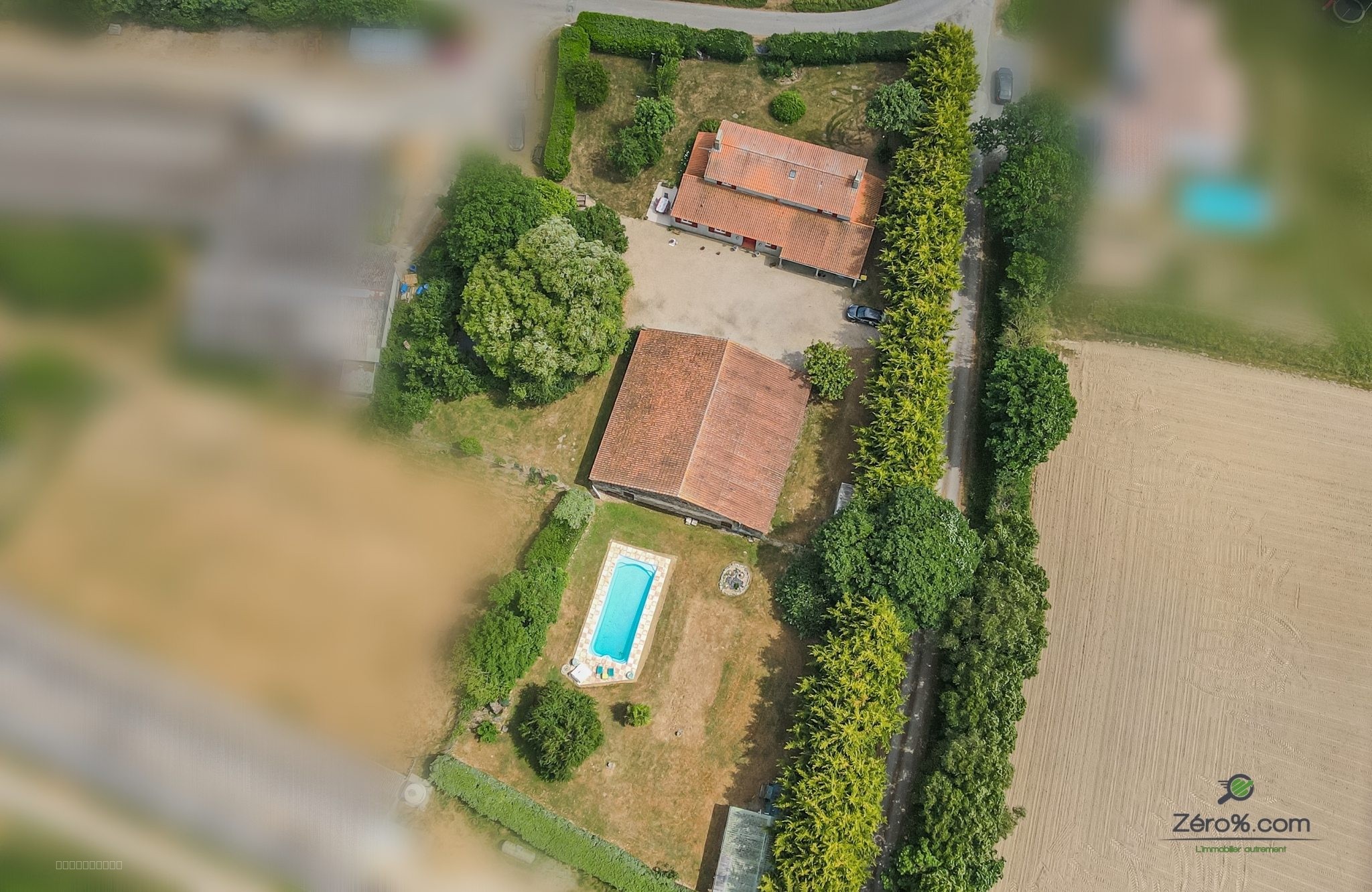 Propriété de 218m2 sur parcelle de 4035m2 — photo 2