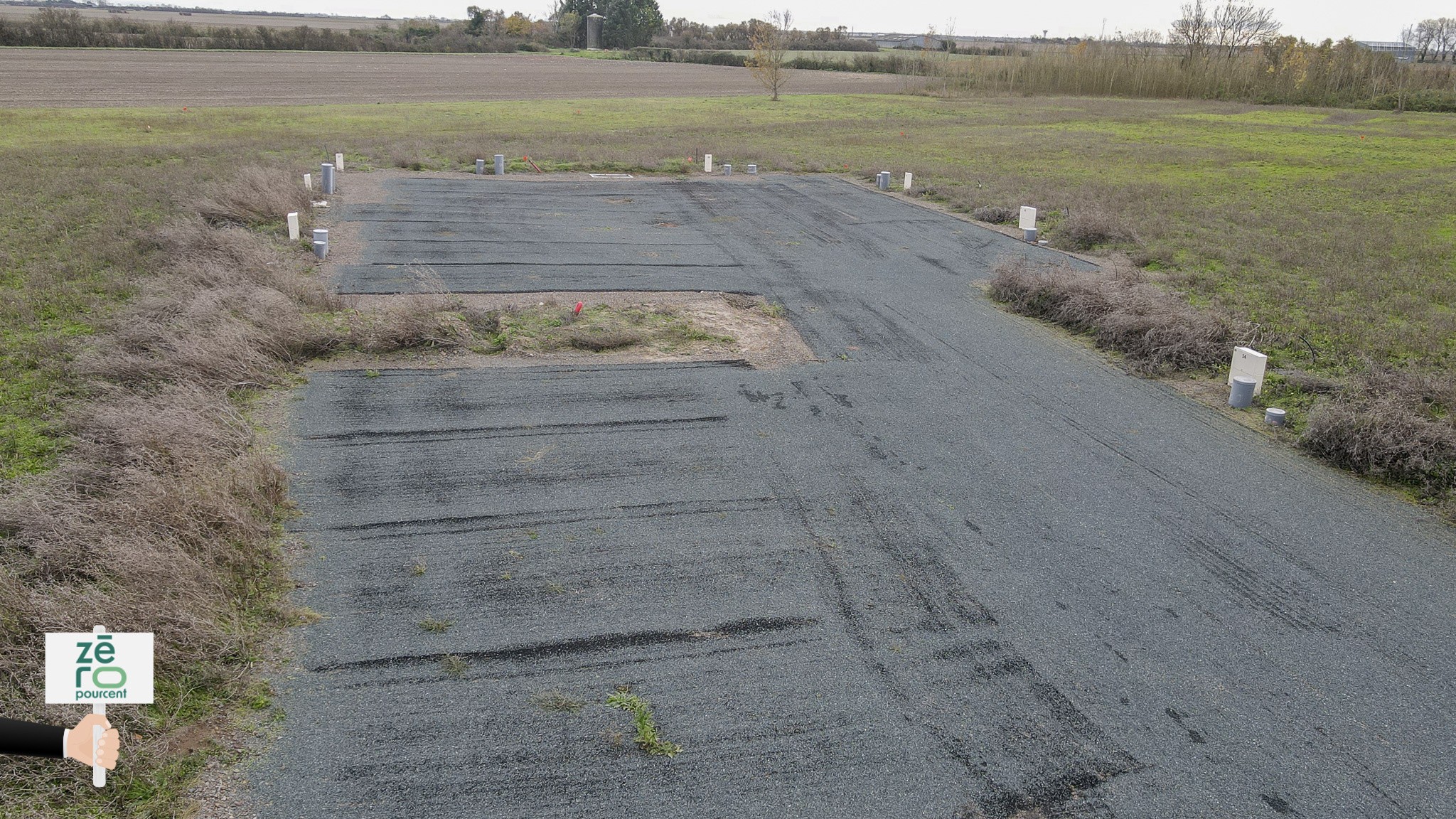 TERRAIN VIABILISE ET RACCORDEE AU TOUT A L'EGOUT — photo 11