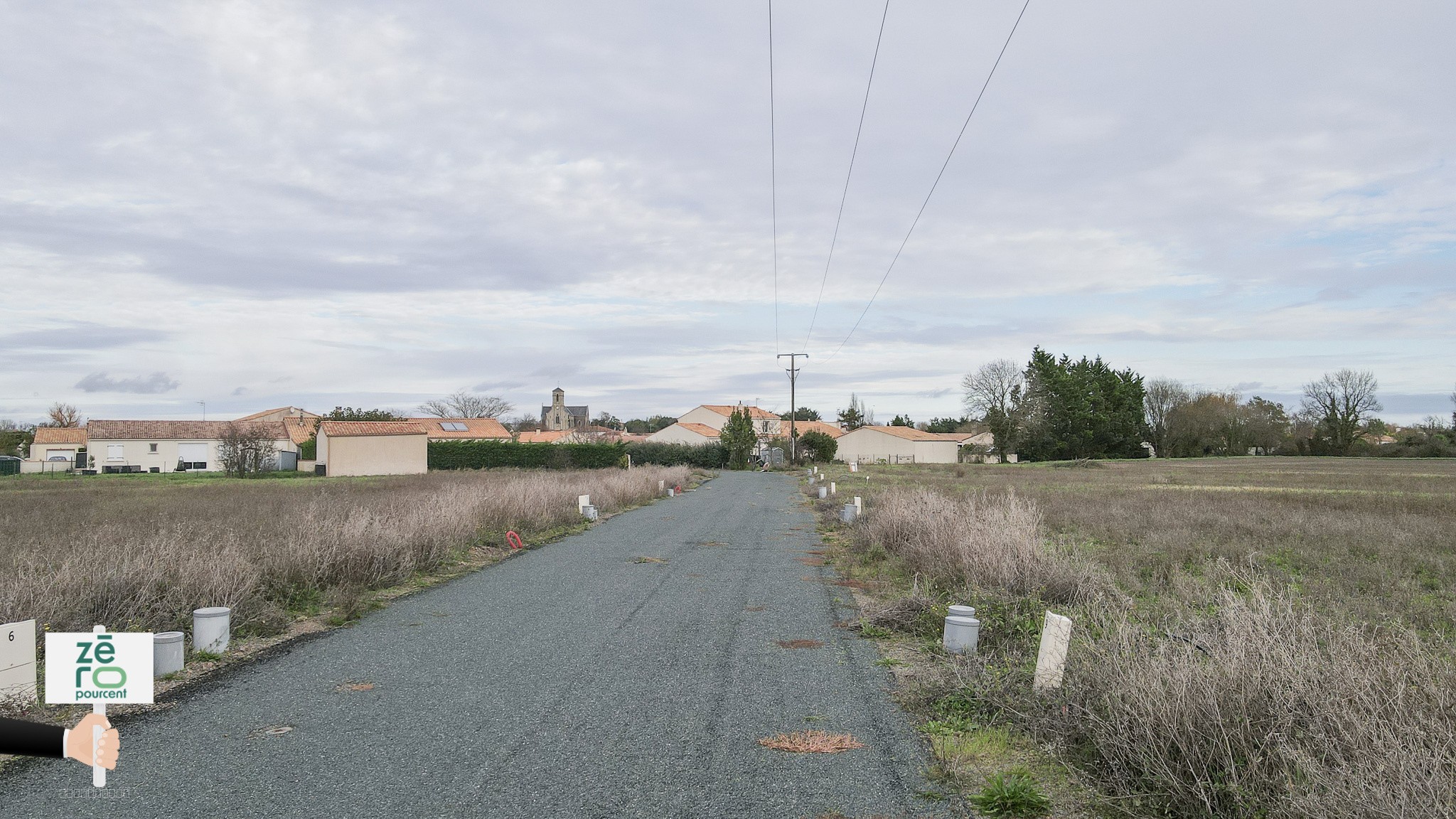 TERRAIN VIABILISE ET RACCORDEE AU TOUT A L'EGOUT — photo 10