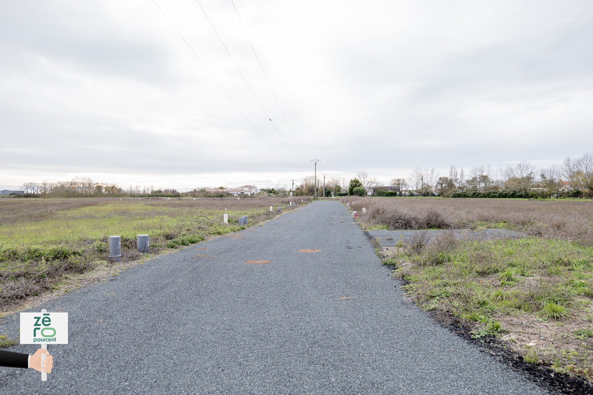 TERRAIN VIABILISE ET RACCORDEE AU TOUT A L'EGOUT — photo 9