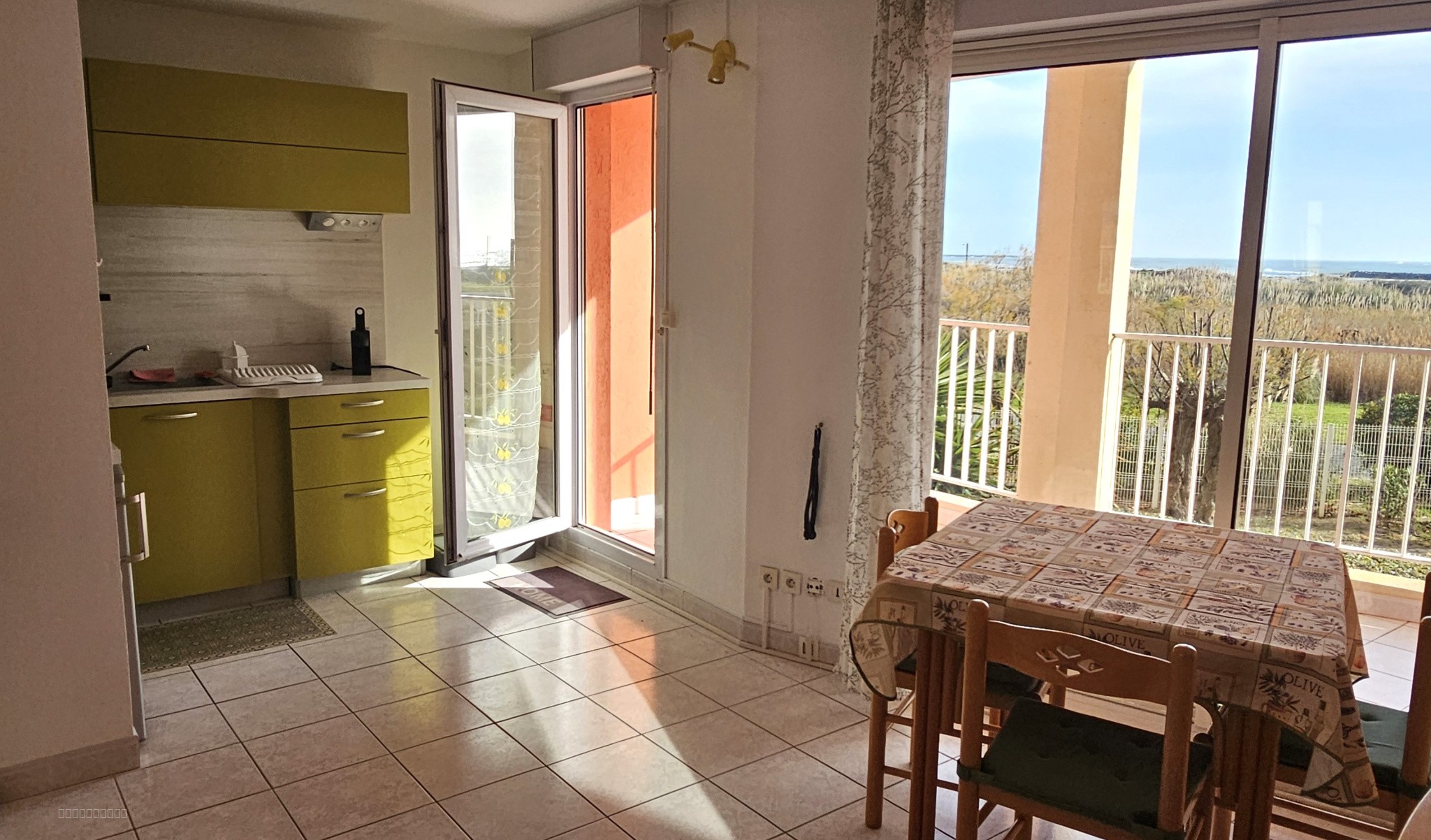 SUPERBE T3, 1 ERE LIGNE MER, CAP D'AGDE (34) — photo 4