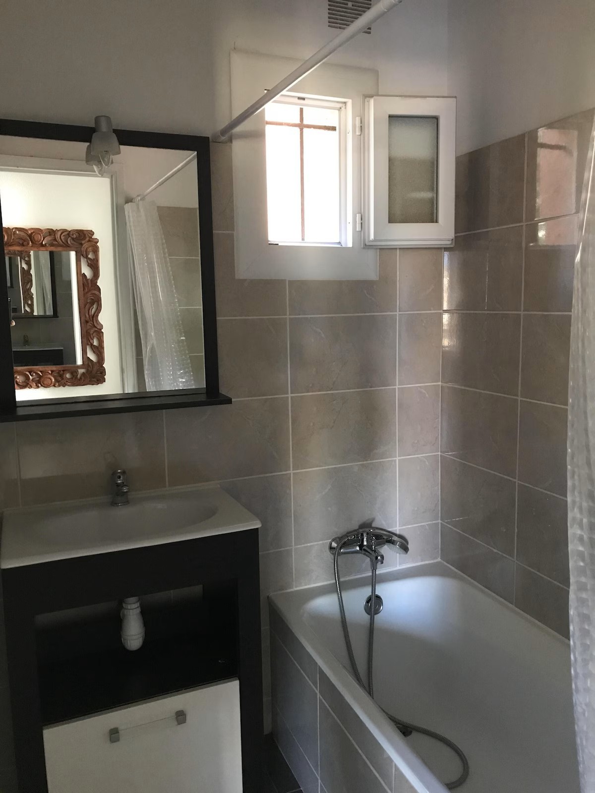 Santa Giulia : Ensemble immobilier 2 Villas jumelées  T3 et T2 avec vue mer — photo 11