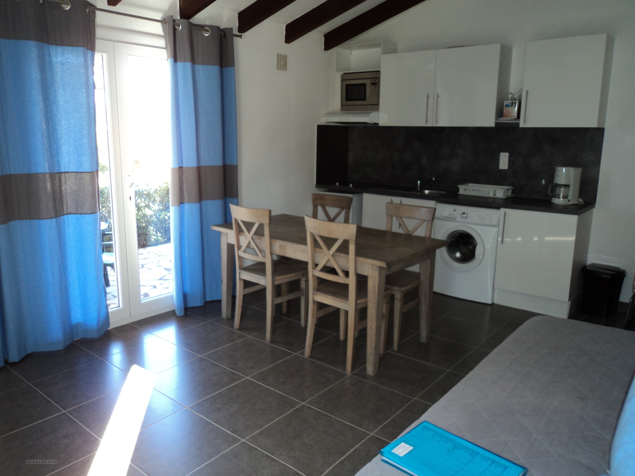 Santa Giulia : Ensemble immobilier 2 Villas jumelées  T3 et T2 avec vue mer — photo 2