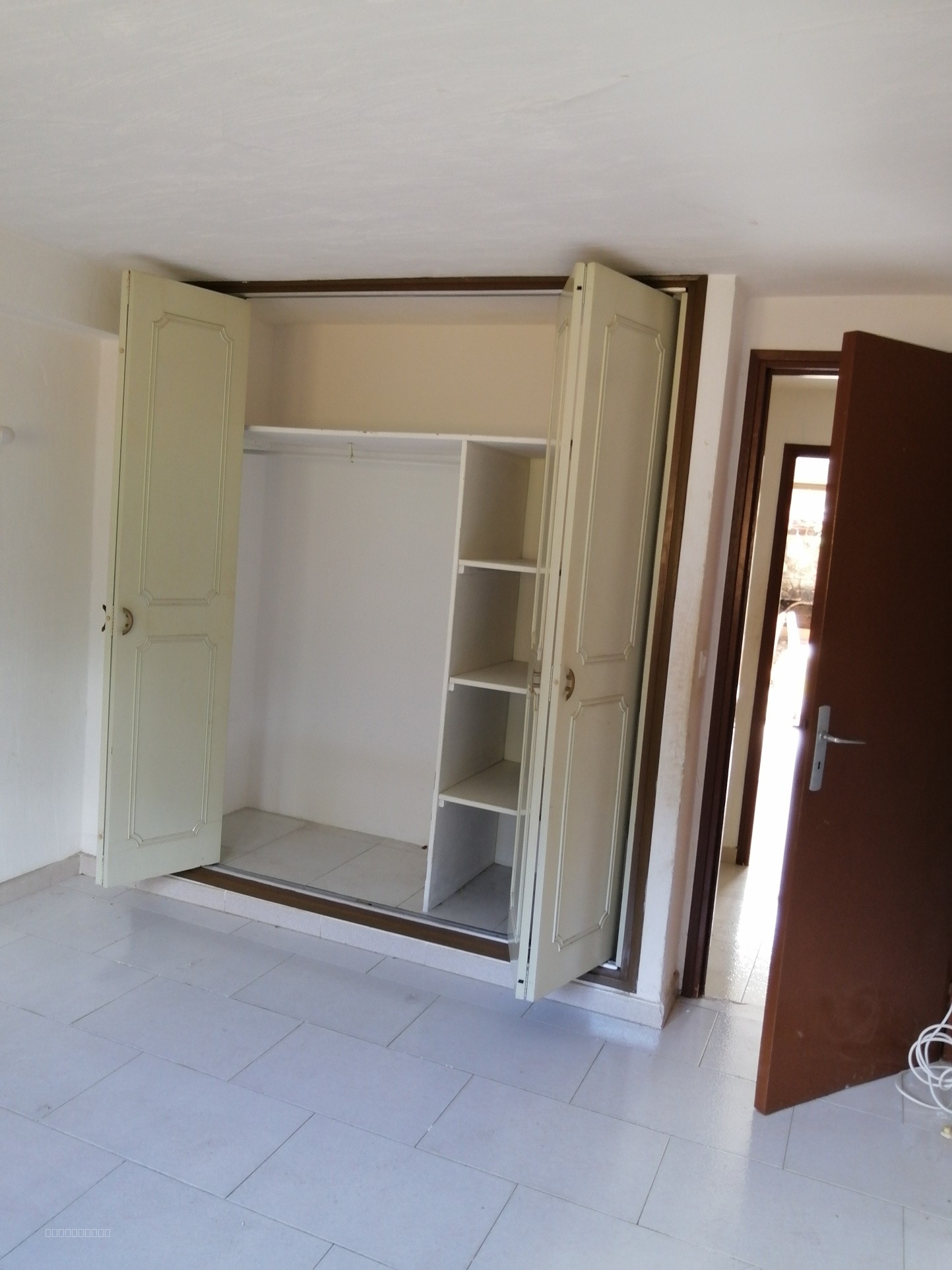 Maison 3 appartements sur deux niveaux à Lecci — photo 12