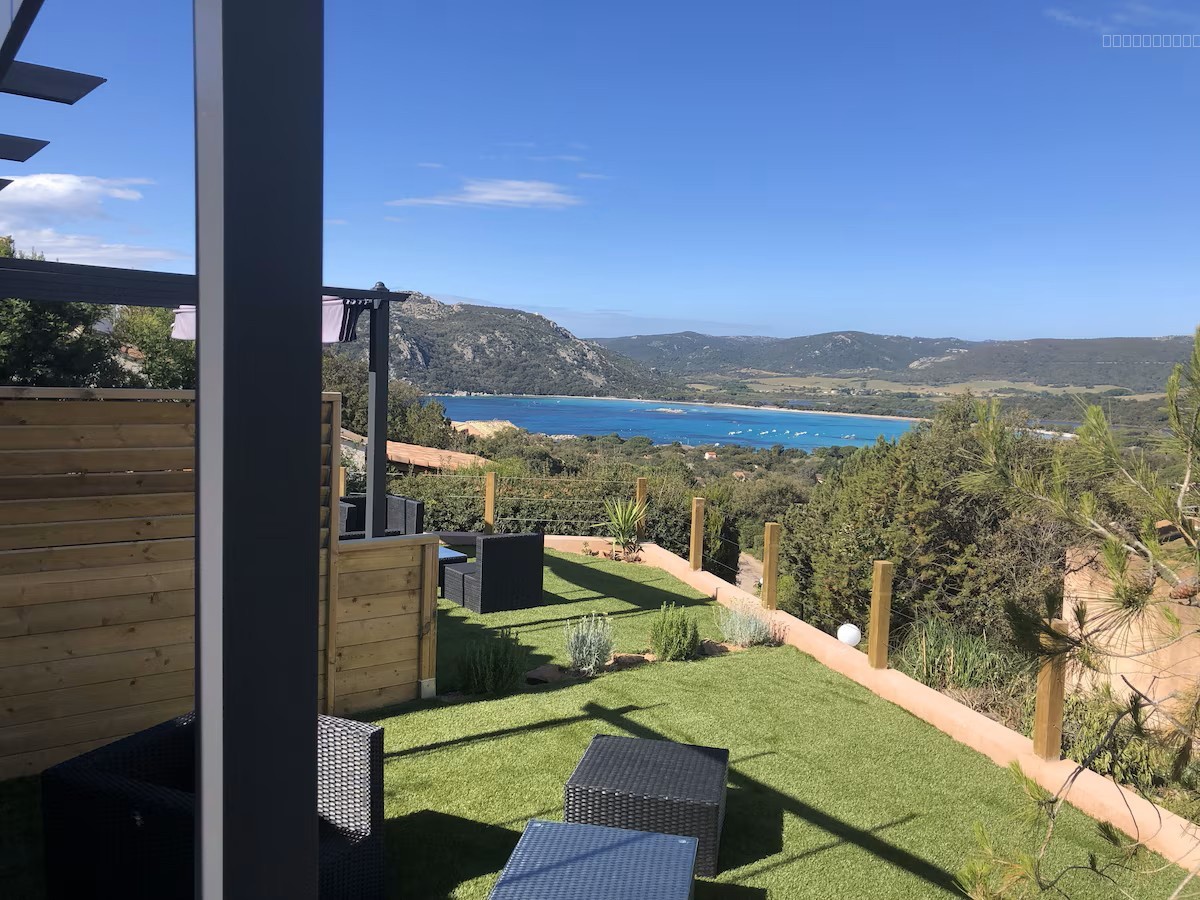 Santa Giulia : Ensemble immobilier 2 Villas jumelées  T3 et T2 avec vue mer — photo 13
