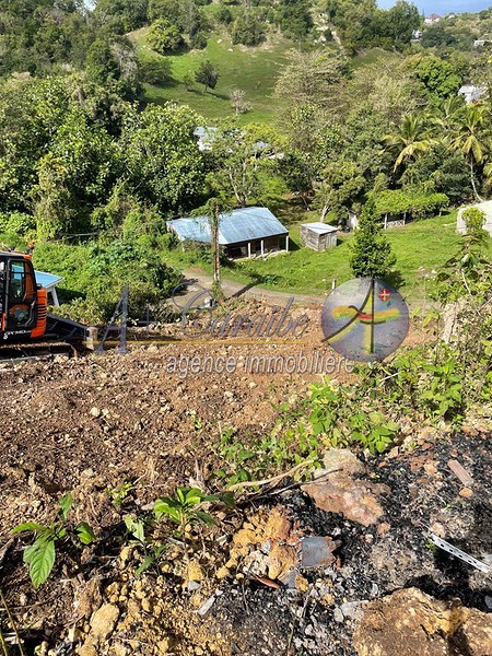 Terrain constructible 860 m2 Calme, verdure et fort potentiel — photo 2