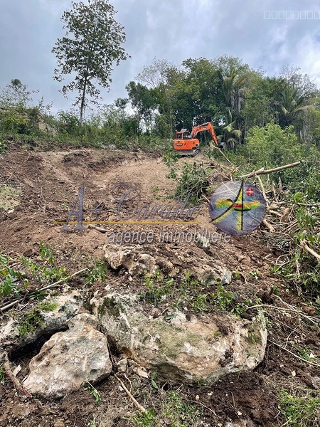 Terrain constructible 860 m2 Calme, verdure et fort potentiel — photo 1
