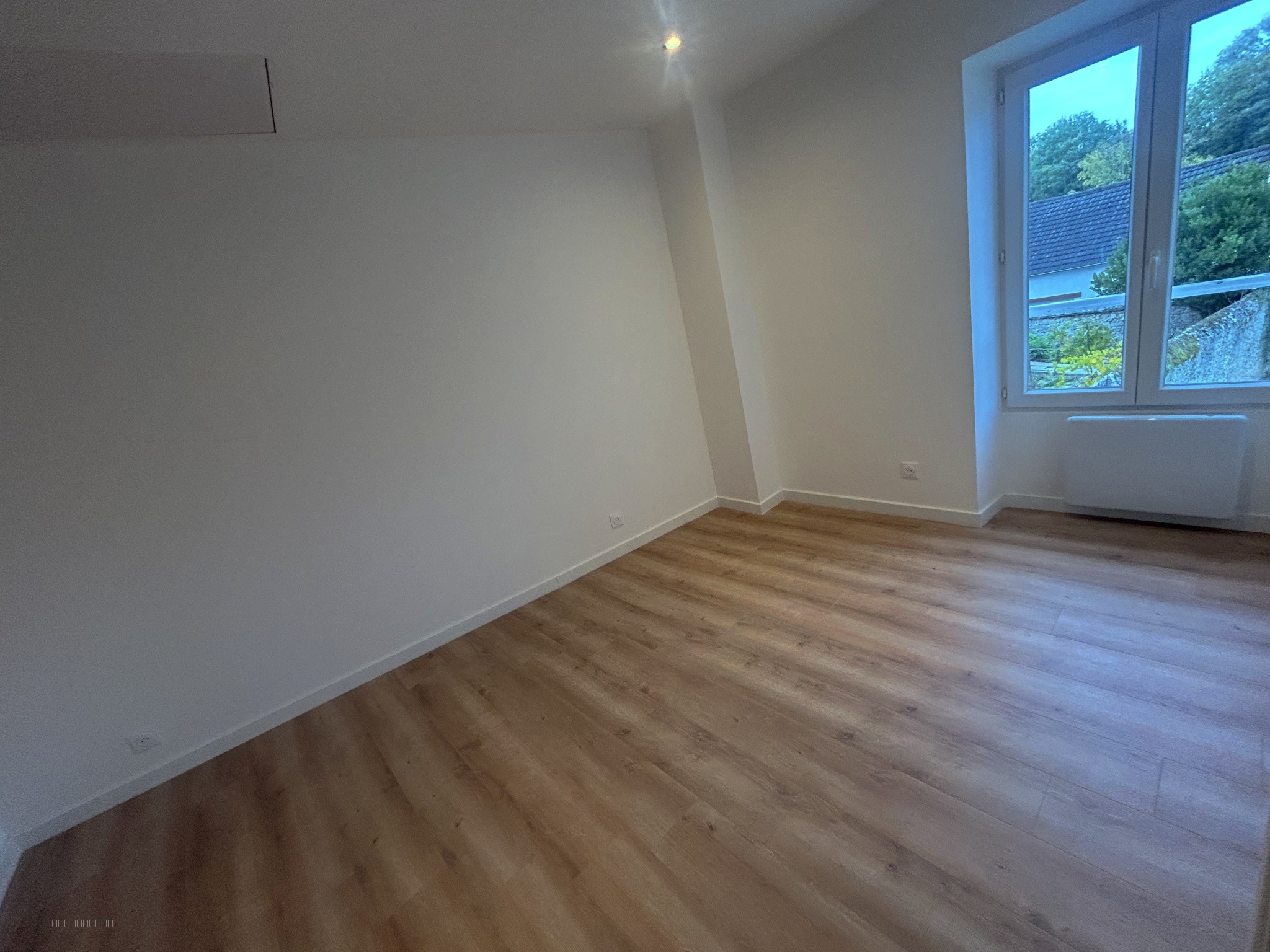 ENSEMBLE IMMOBILIER A BAULNE — photo 12