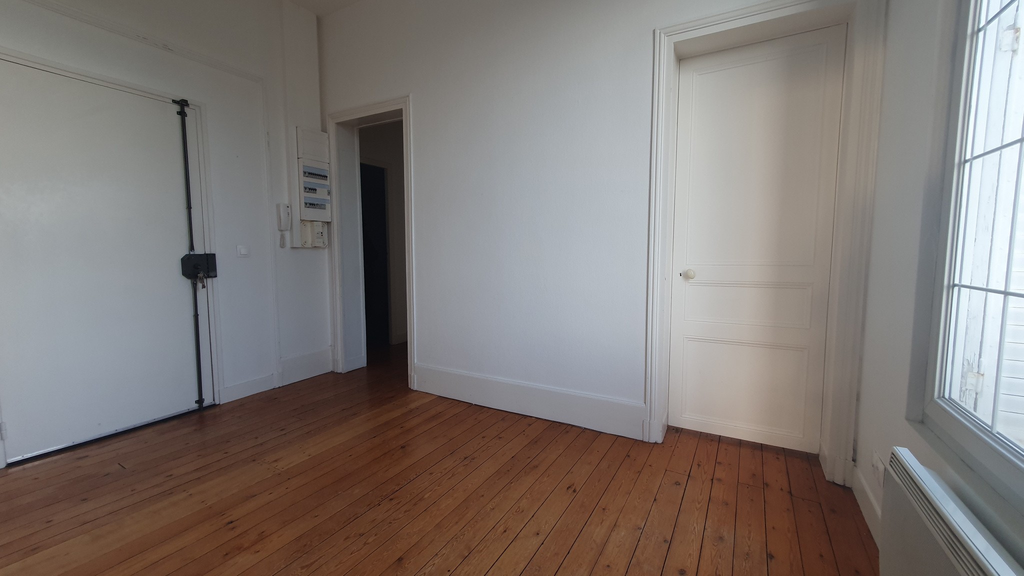 CHAMARANDE - Appartement de 3 pièces avec terrasse — photo 7