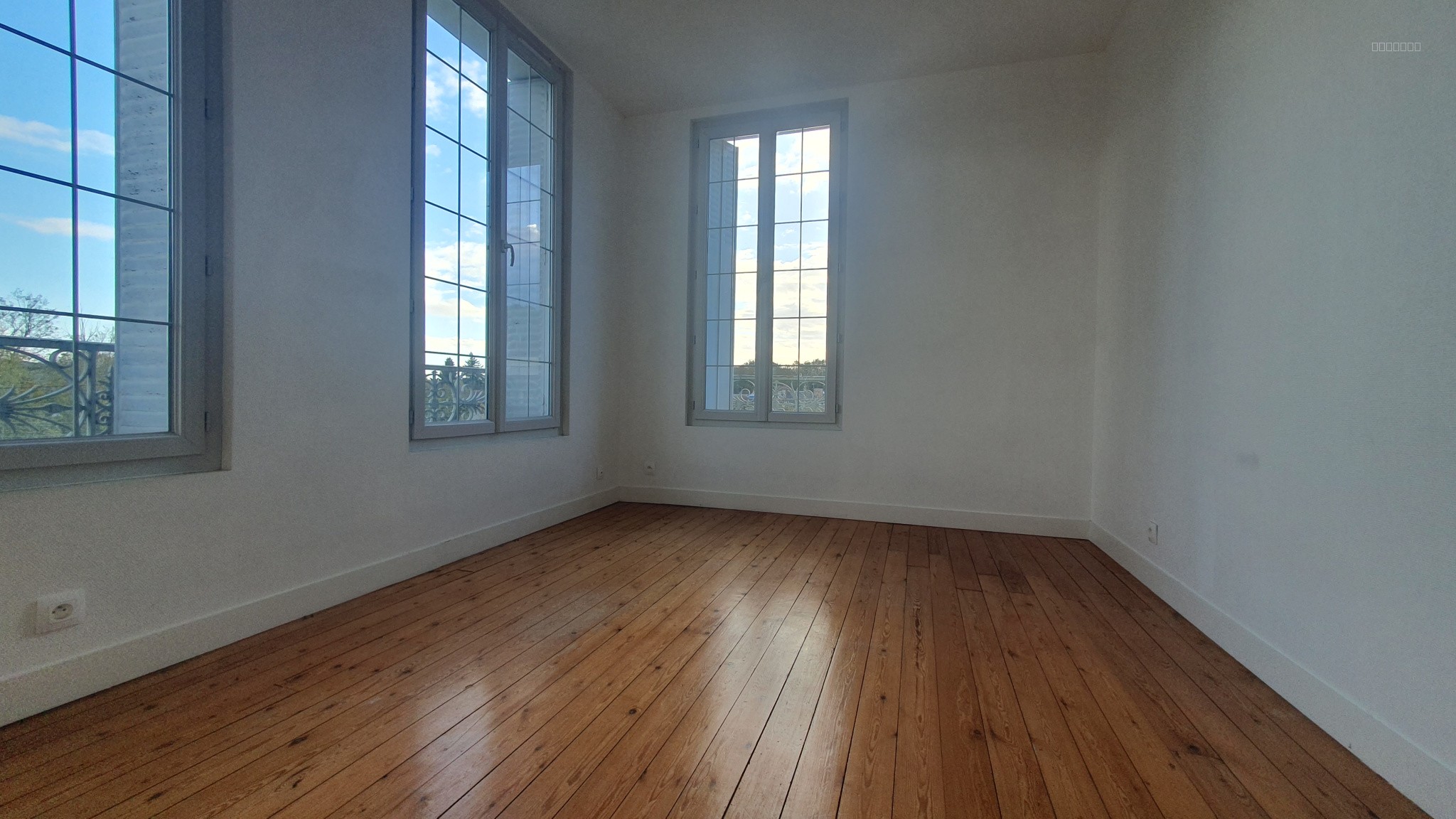 CHAMARANDE - Appartement de 3 pièces avec terrasse — photo 5