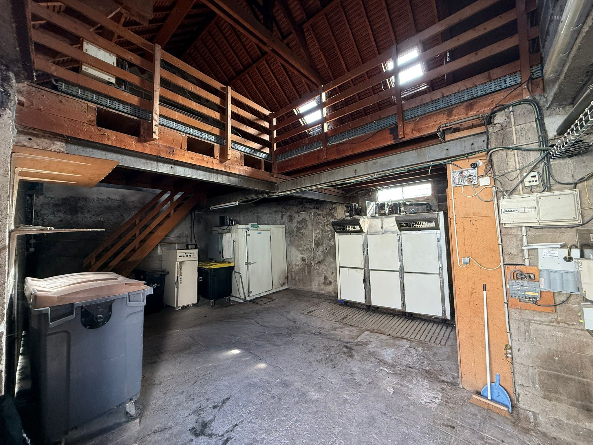 Immeuble au cœur d'ETRECHY — photo 11