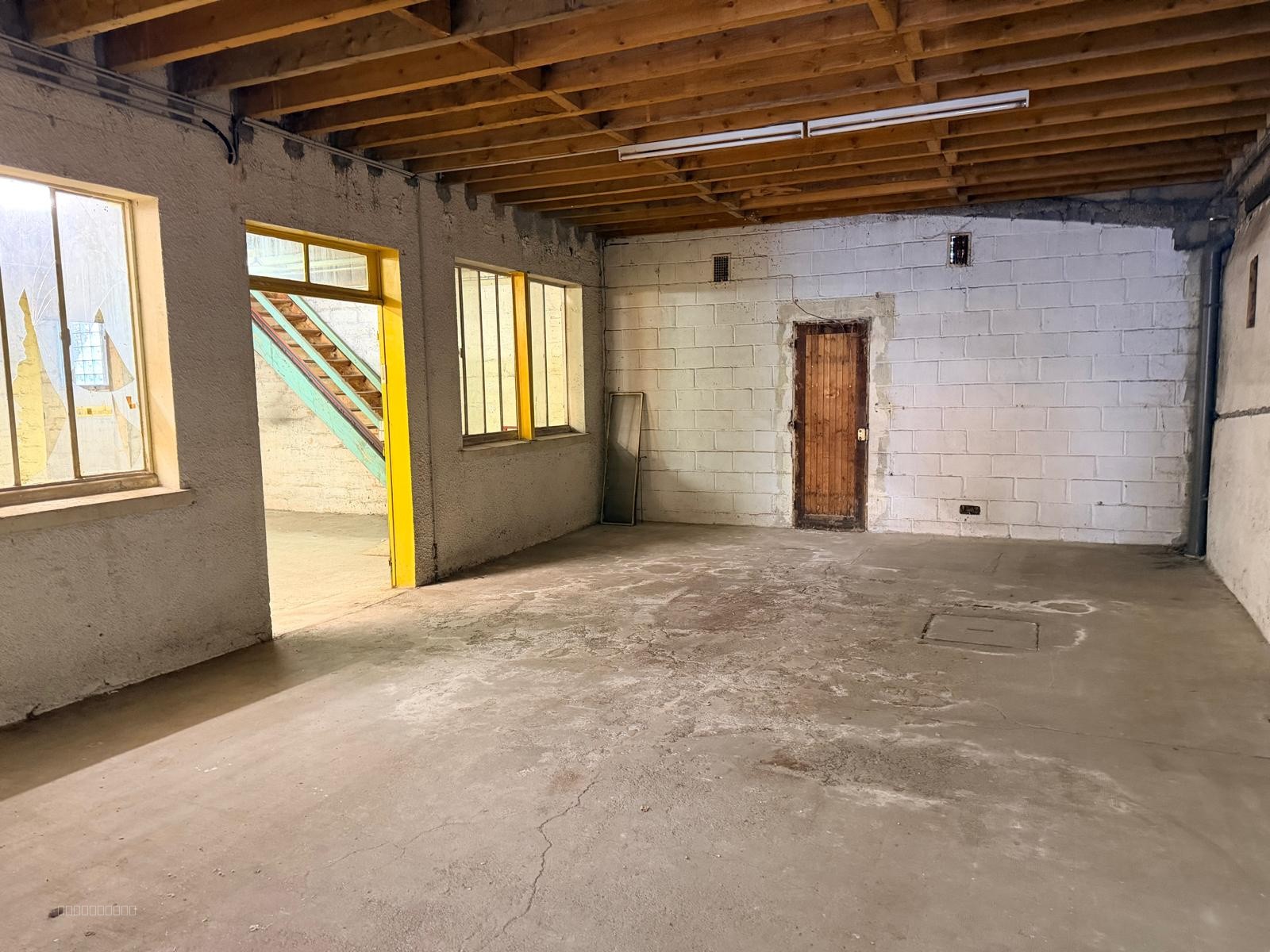A LOUER - Espace de stockage de 50 m2 - Plain-pied — photo 2