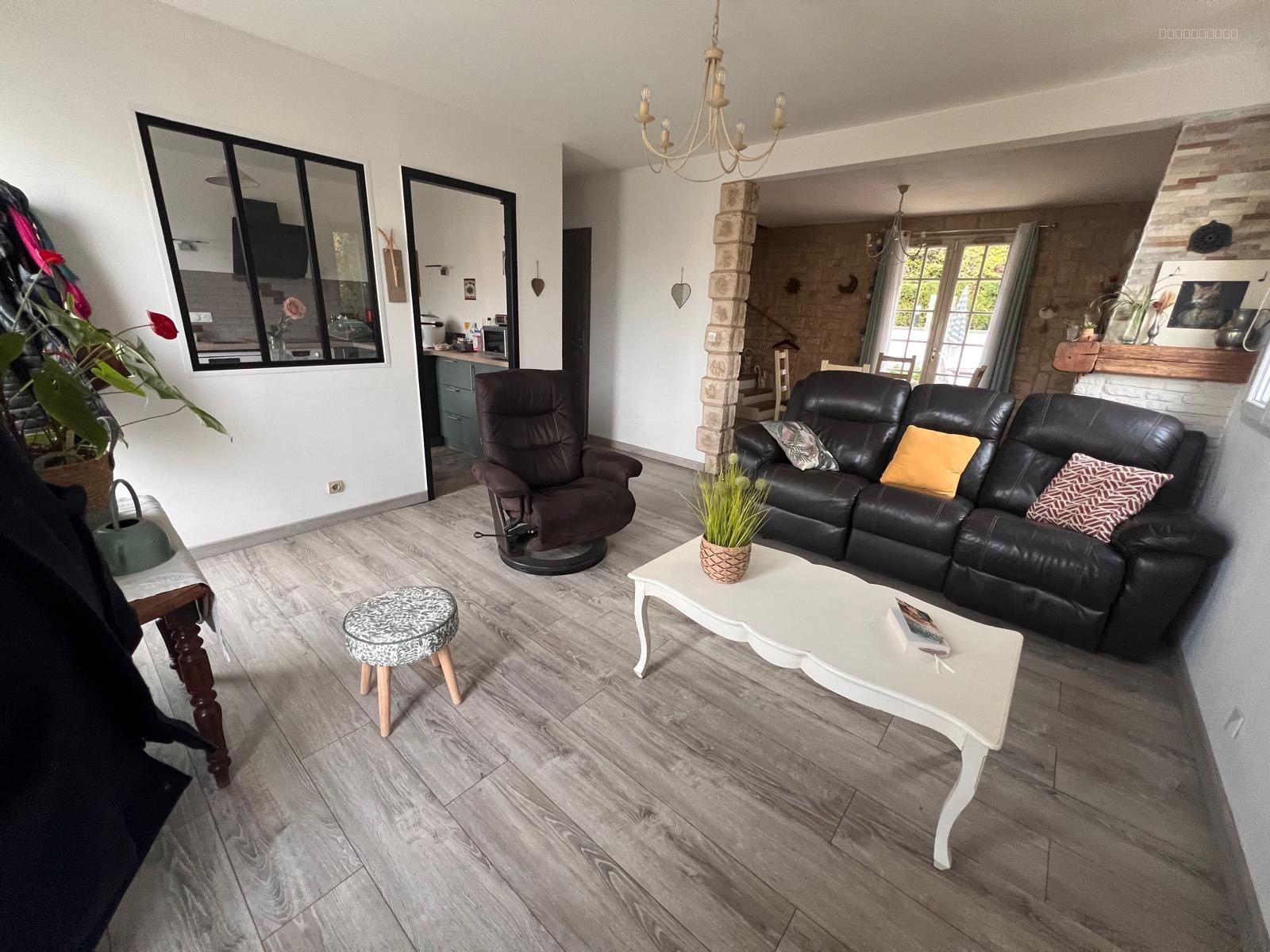 PAVILLON AVEC SOUS SOL A SACLAS EXCLUSIVITE — photo 3