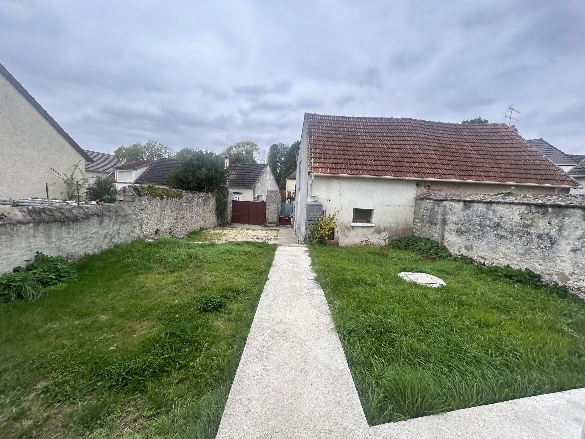 ENSEMBLE IMMOBILIER A BAULNE — photo 18