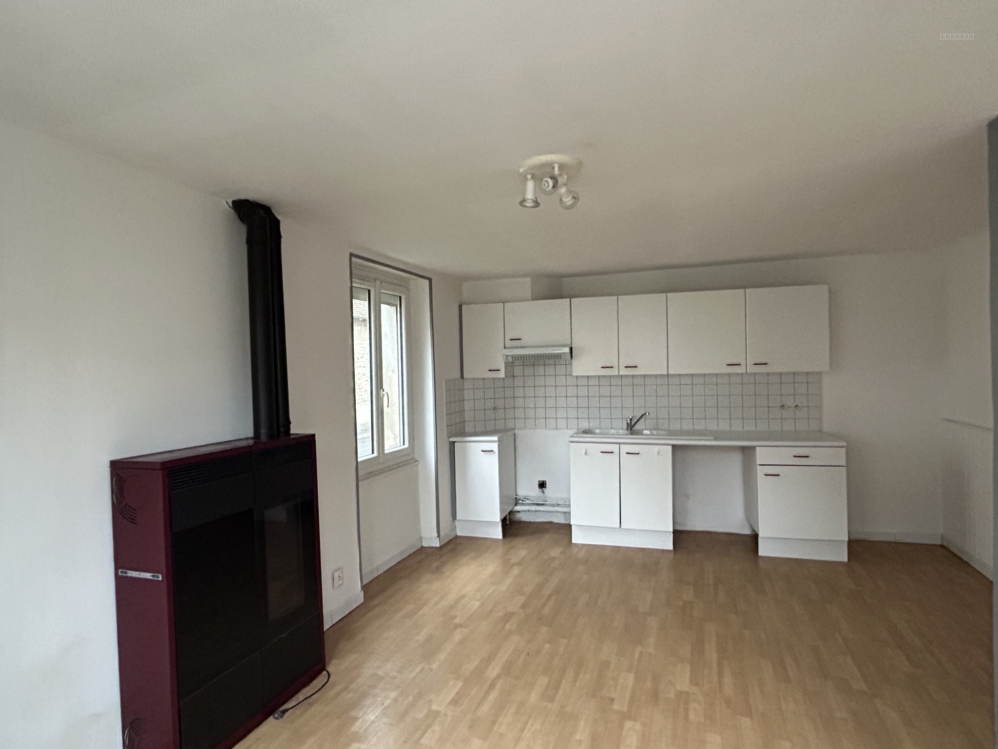 MAISON DE VILLE à ANGERVILLE — photo 3