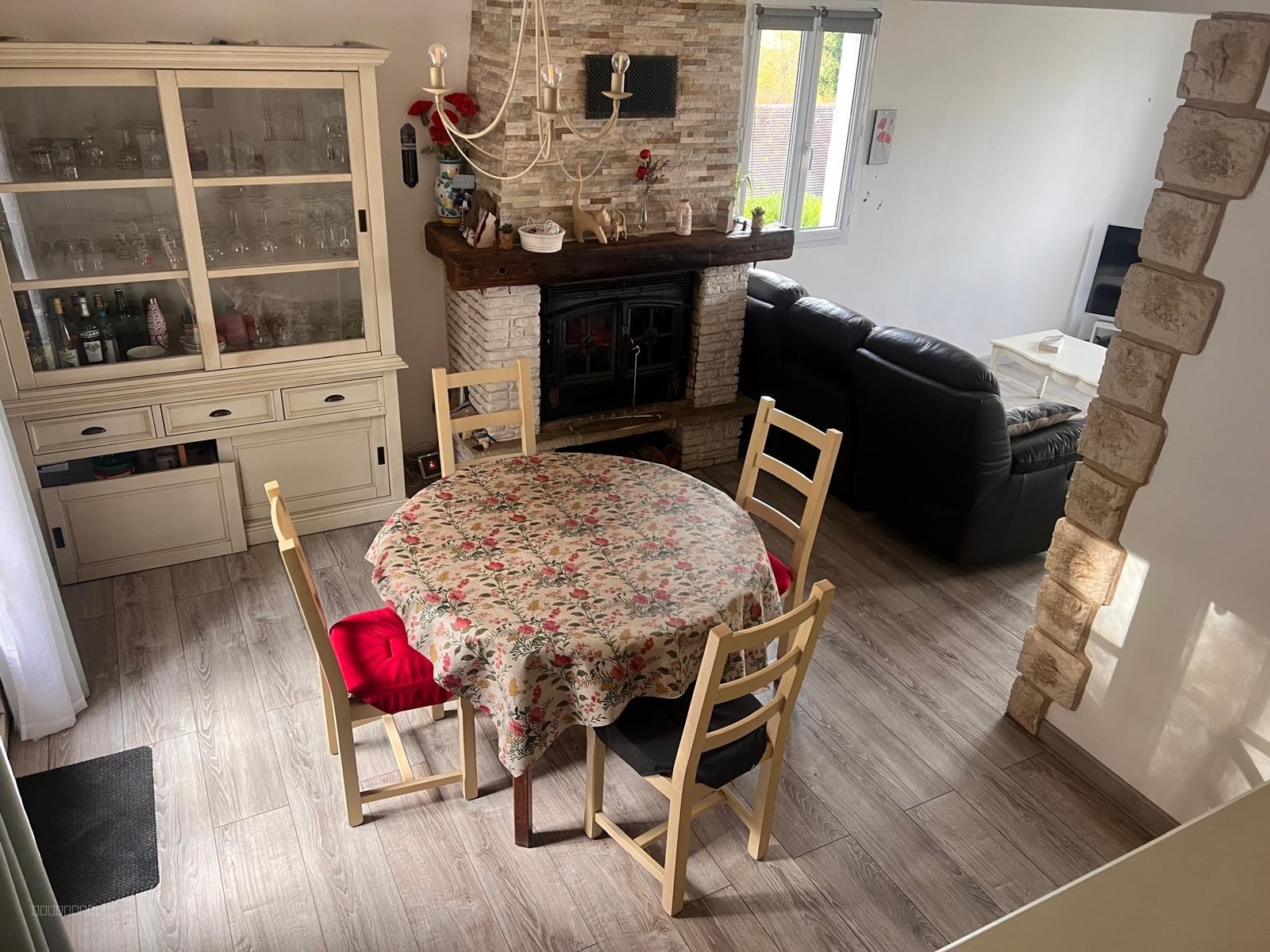 PAVILLON AVEC SOUS SOL A SACLAS EXCLUSIVITE — photo 4