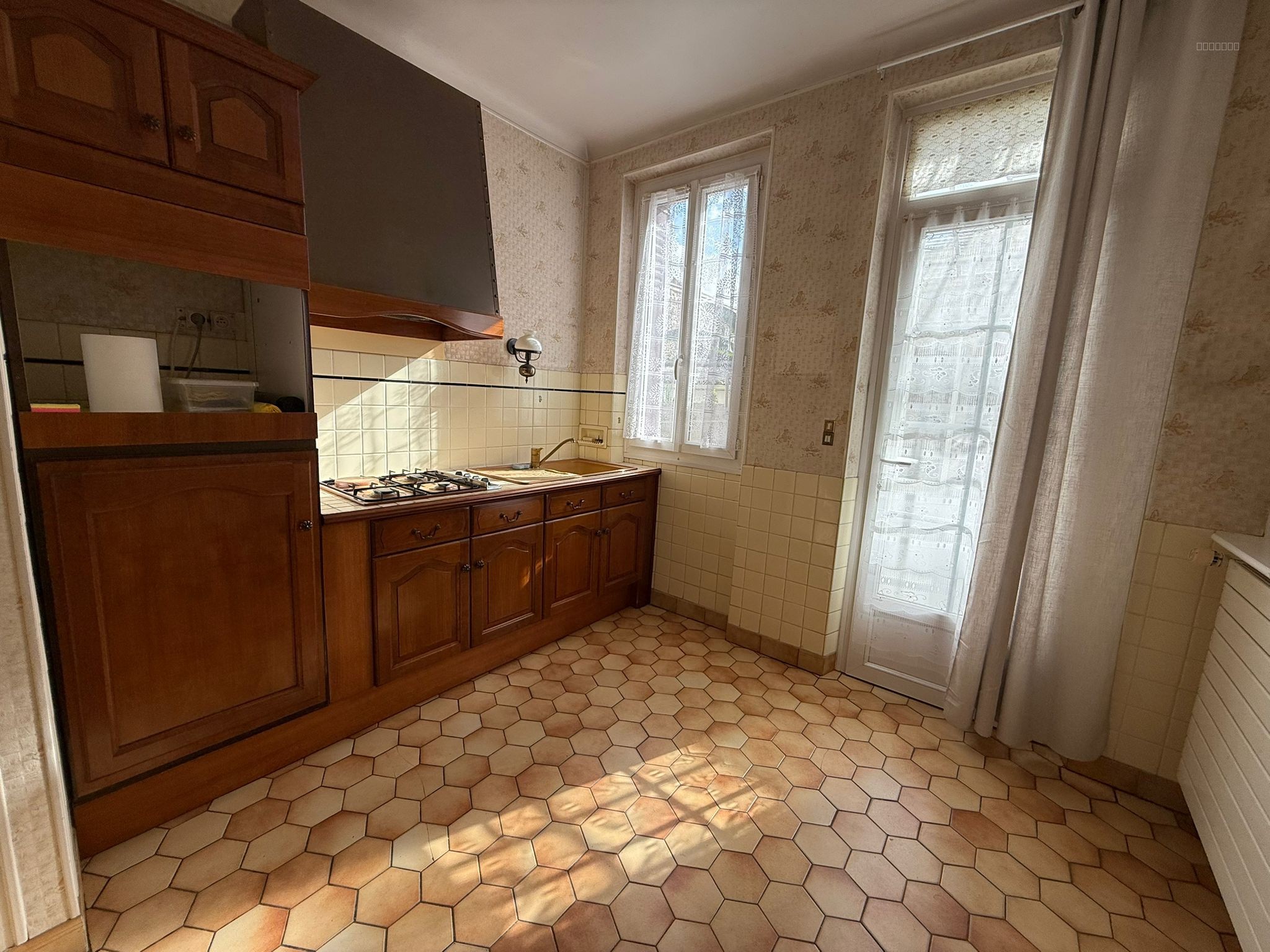 Maison de ville en plein centre ville proche gare — photo 3