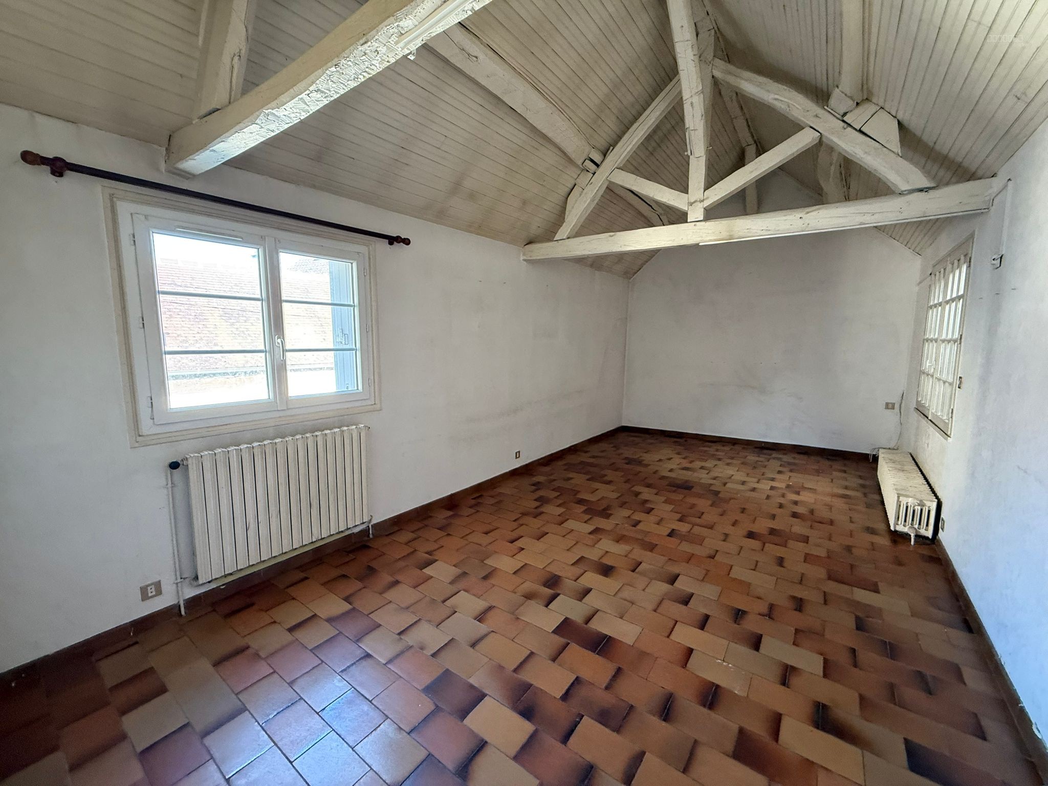 Immeuble au cœur d'ETRECHY — photo 9