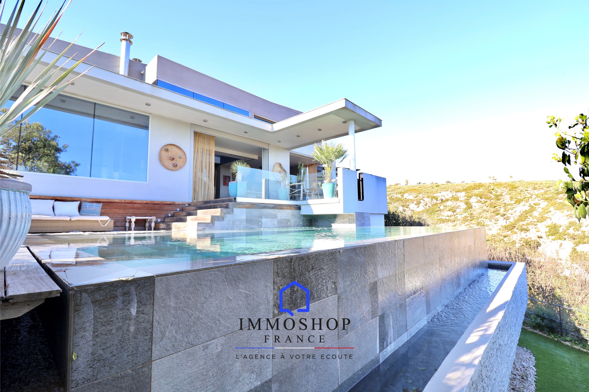 VILLA CONTEMPORAINE T5 - MARSEILLE 13013 — photo 14