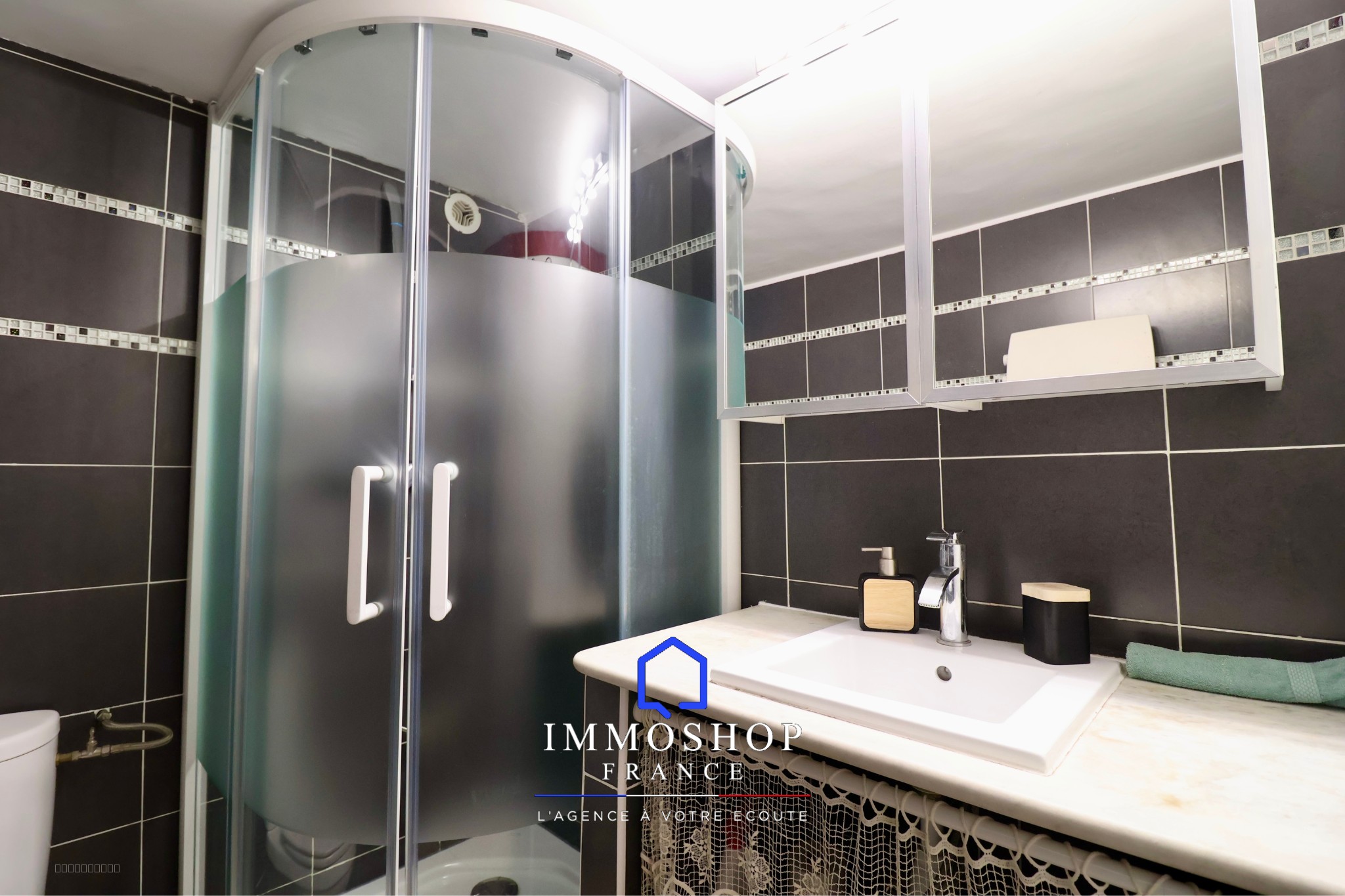 MAISON D'HÔTE 215m2 T7 - Secteur CHÂTEAU-GOMBERT 13013 — photo 12